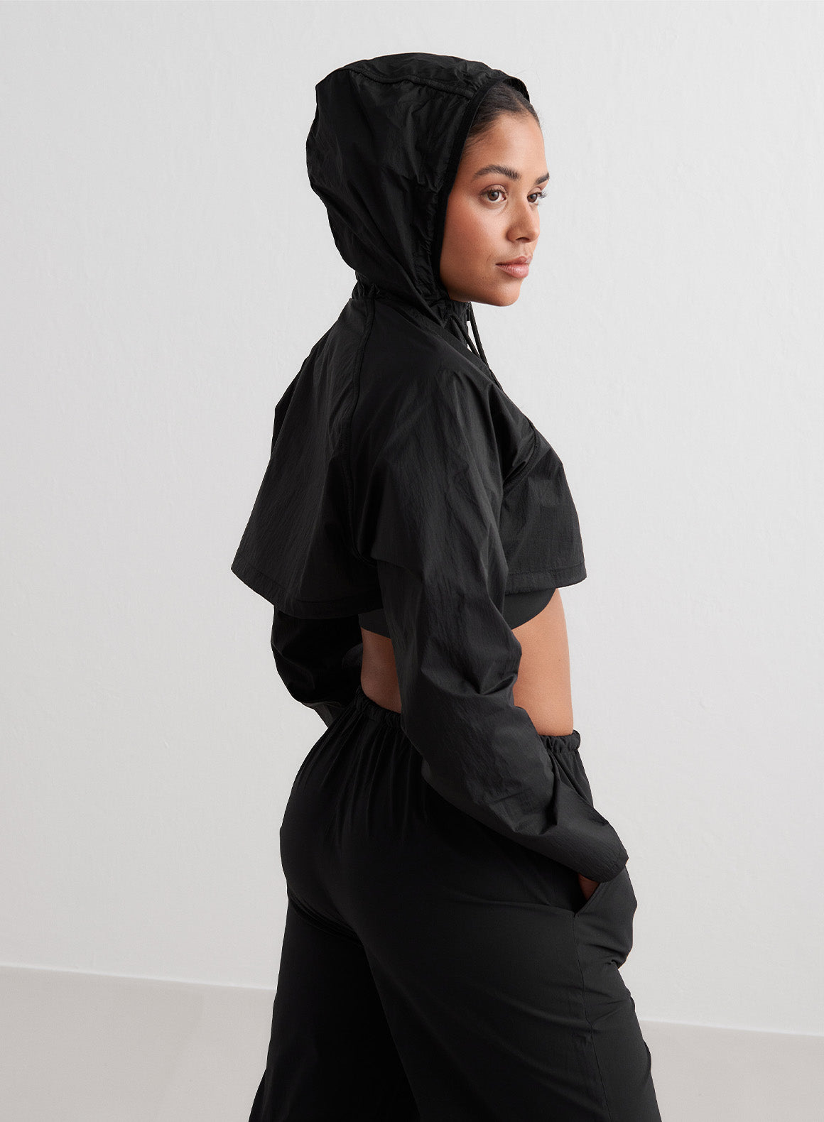 Stylish Black Cropped Jacket for Women - Trendy Fashion Outerwear for Spring & Fall - Perfect for Casual Outfits, Date Nights & Street Style Looks