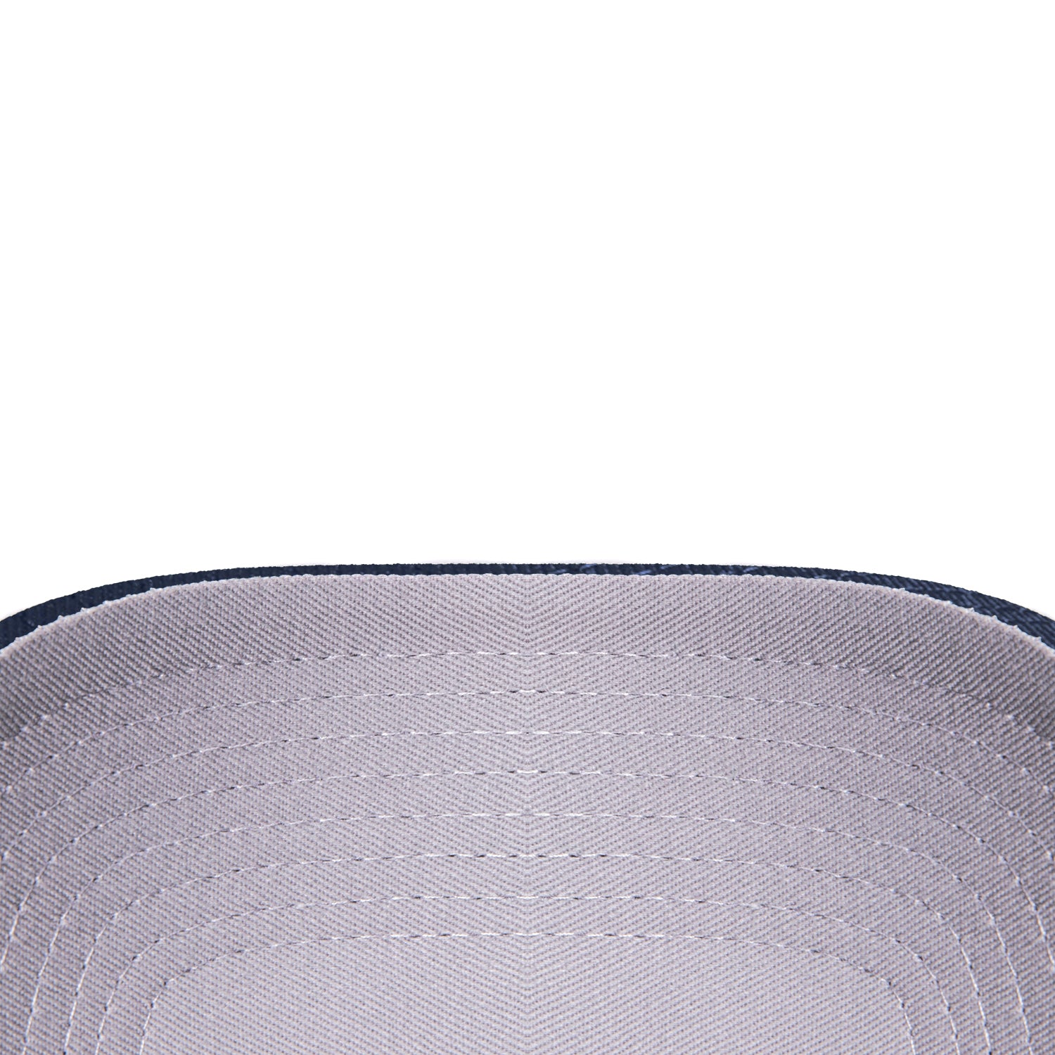 New Era 9Forty A-Frame Snapback Hat - New York Islanders Official Logo - White & Navy Baseball Cap for Men & Women - Perfect for Sports Games, Streetwear & Casual Outfits
