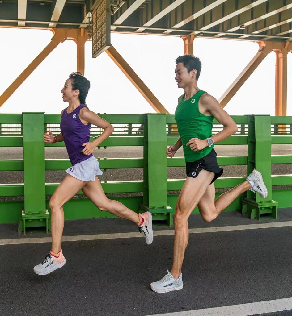 Men's Torin 6 Running Shoes - Lightweight Cushioned Athletic Sneakers for Jogging, Gym & Workout - Perfect for Road Running, Training & Daily Wear