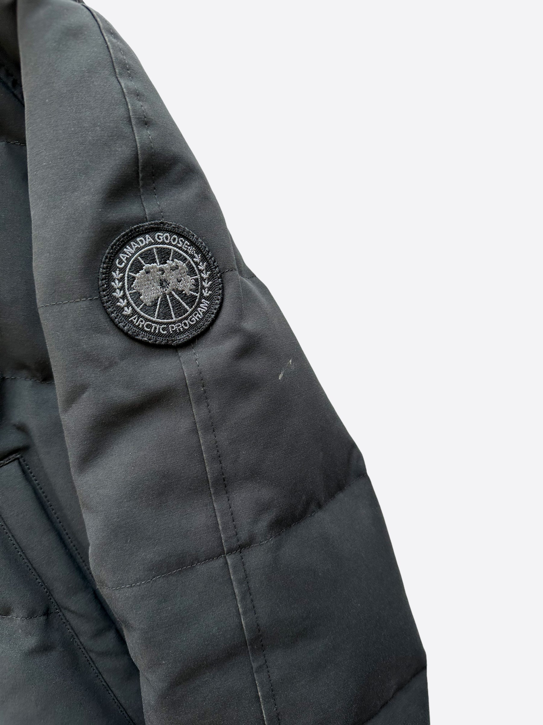 Canada Goose Black Savona Black Label Women's Winter Jacket - Waterproof Down Coat for Cold Weather, Fashionable Outerwear for Skiing, Hiking & City Wear