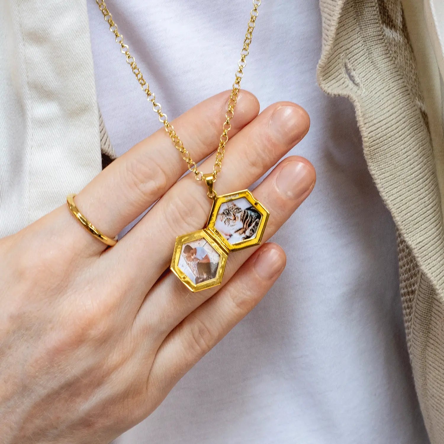 Hexagon Locket Necklace for Men - 18K Gold Plated Pendant with Photo Insert - Perfect Gift for Anniversary, Valentine's Day & Special Occasions