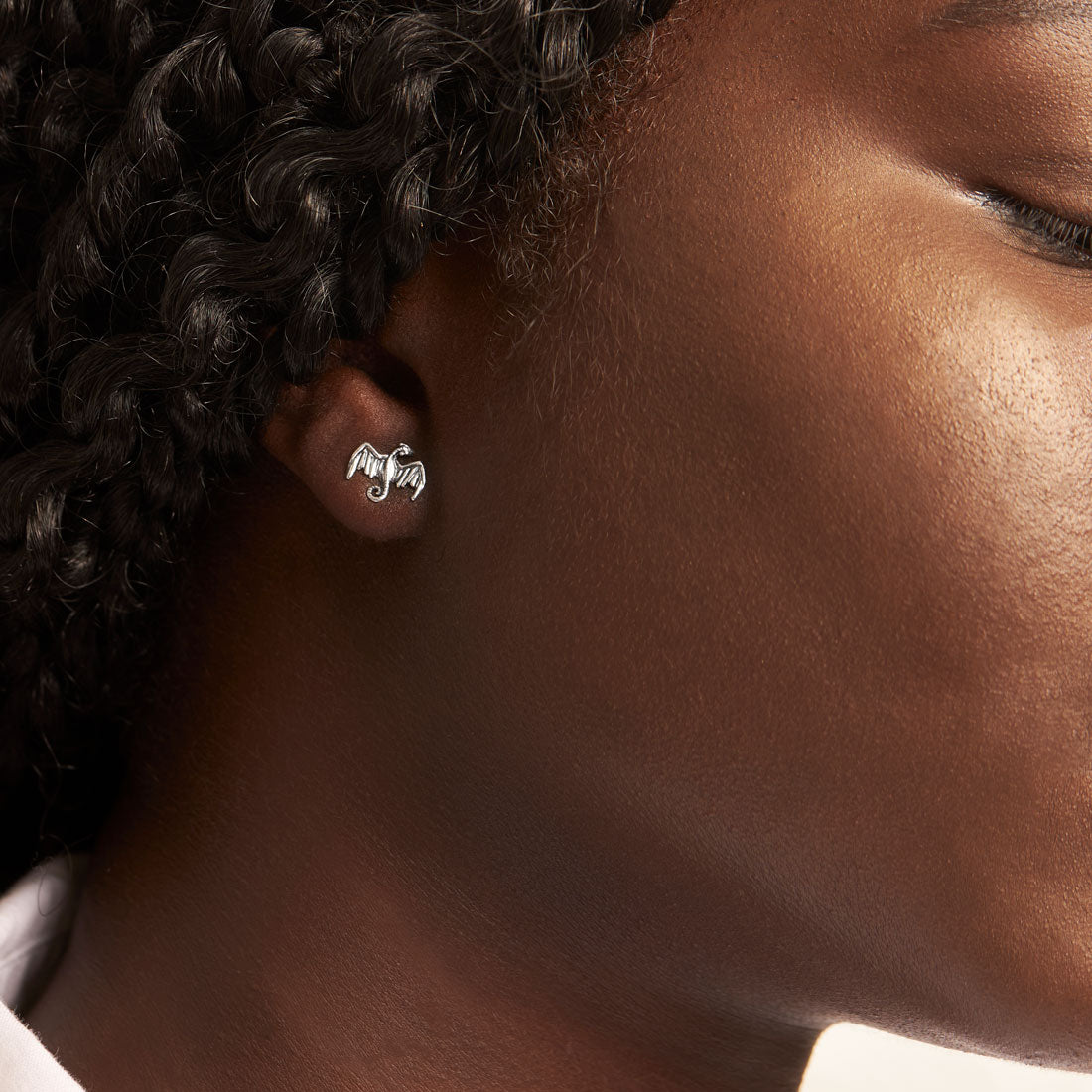 Daenerys Dragon Stud Earrings for Women - Fantasy Game of Thrones Inspired Jewelry - Perfect for Cosplay, Halloween, and Gift Giving