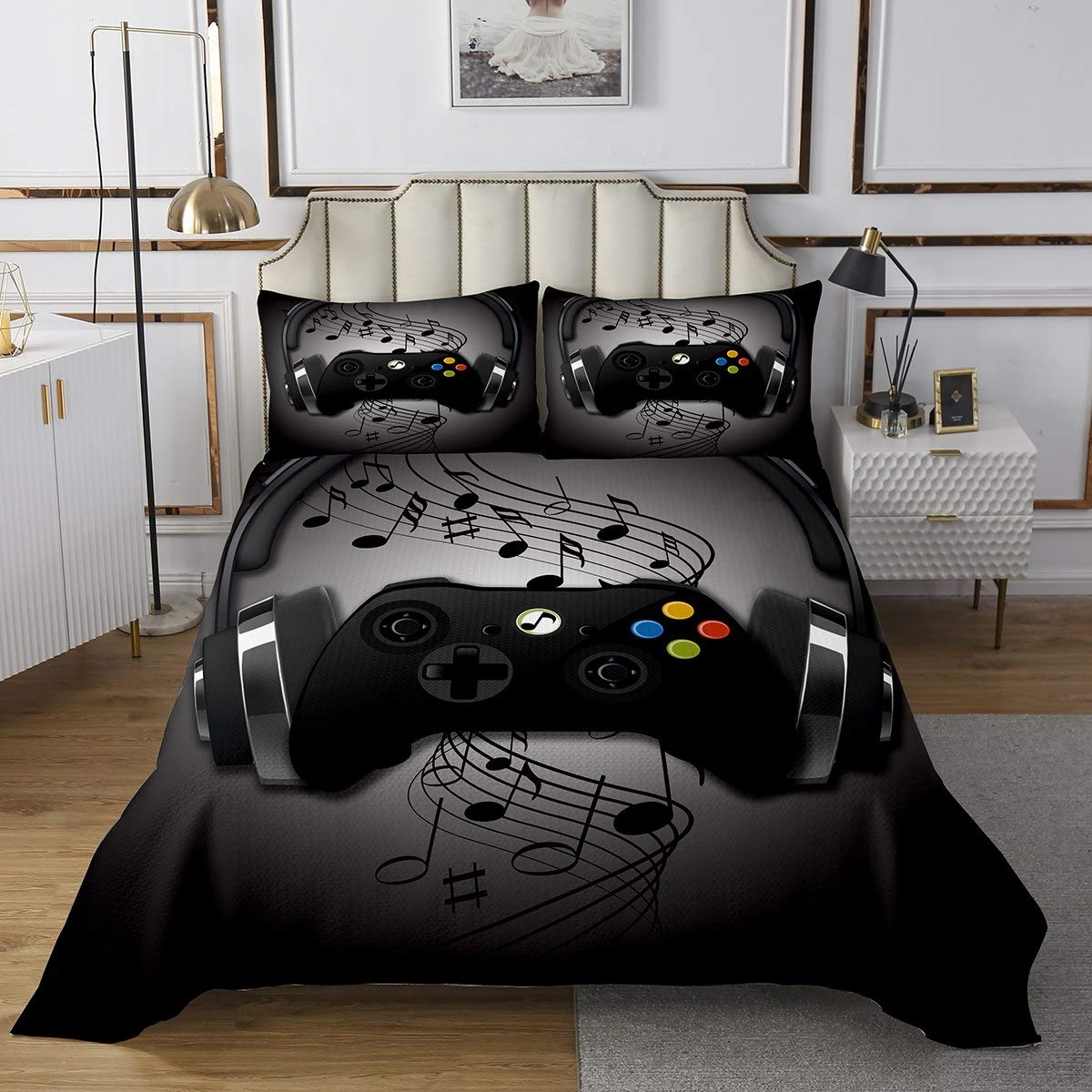 Cool Retro Gaming Bedding Set - Black & Grey Headphones & Gamepad Design Twin Quilt for Boys & Kids - Soft Video Game Themed Bedspread & Coverlet - Perfect for Gamer Room Decor, Sleepovers & Gaming Enthusiasts