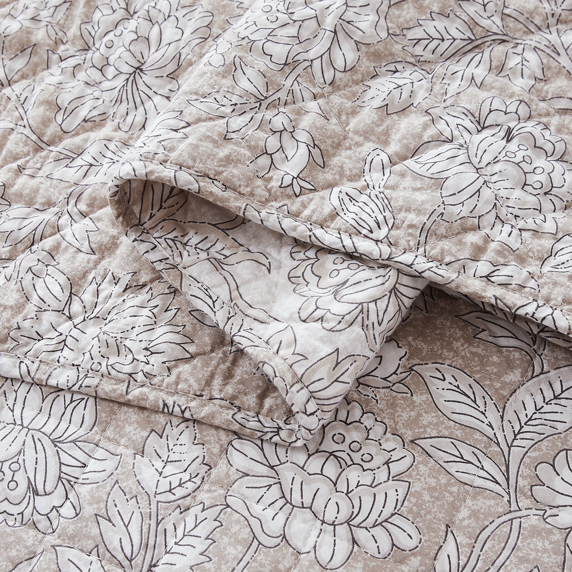 Zara Floral Block Reversible Cotton Quilt Set - Queen Size Bedding, Soft & Breathable Comforter Cover with Pillowcases - Perfect for Spring & Summer Bedroom Decor
