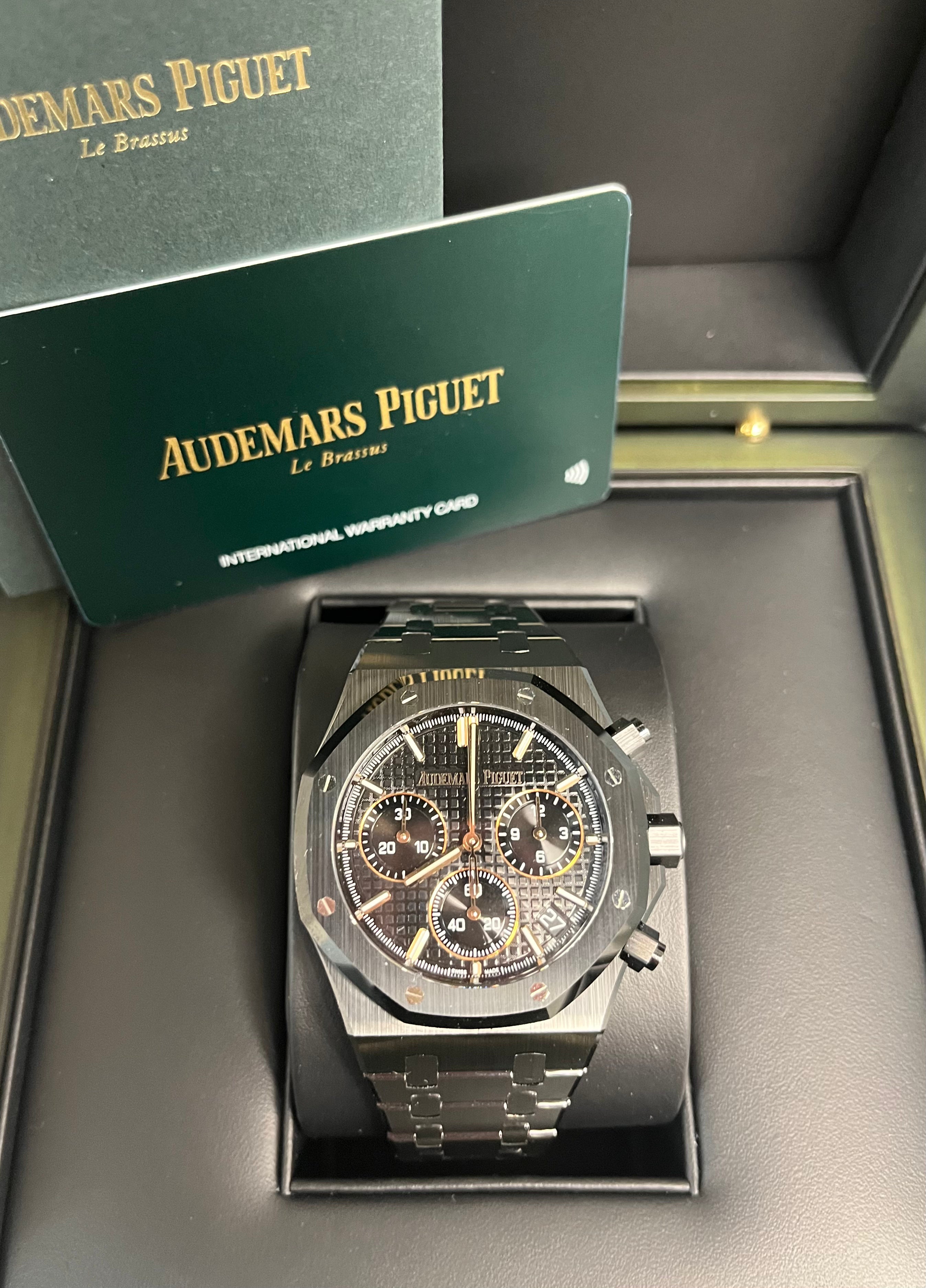 Audemars Piguet Royal Oak Chronograph 41mm Ceramic Men's Watch 26240CE.OO.1225CE.01 - Luxury Swiss Automatic Timepiece for Business & Formal Occasions