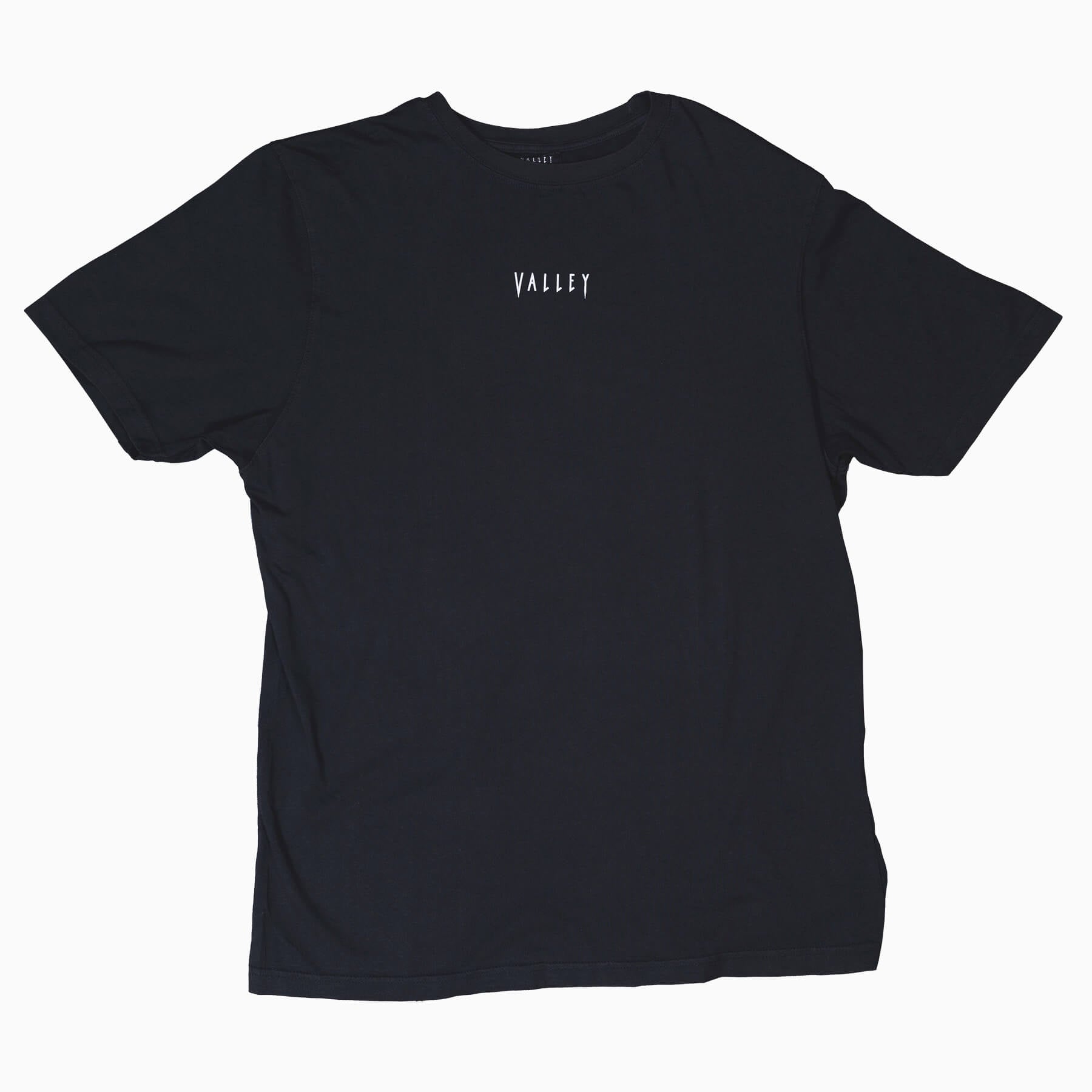 Small Logo T-Shirt for Men & Women - Comfortable Cotton Tee for Casual Wear, Street Style & Everyday Outfits