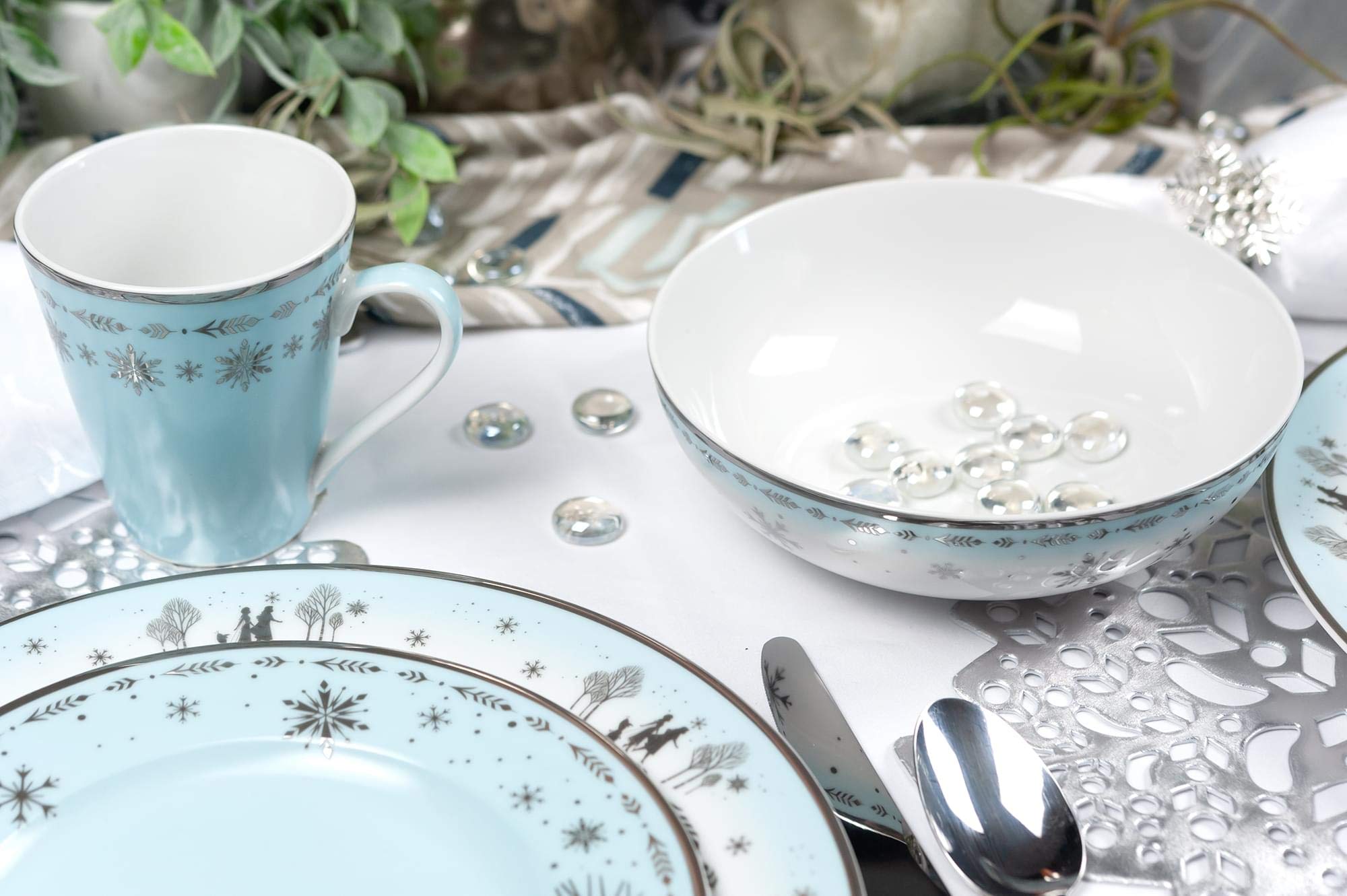 Disney Frozen 2 Anna & Elsa Themed 16-Piece Dinnerware Set - Official Collectible Ceramic Plates, Bowls & Mugs | Perfect for Kids Birthday Parties, Disney Themed Dining & Frozen Fan Gift Ideas