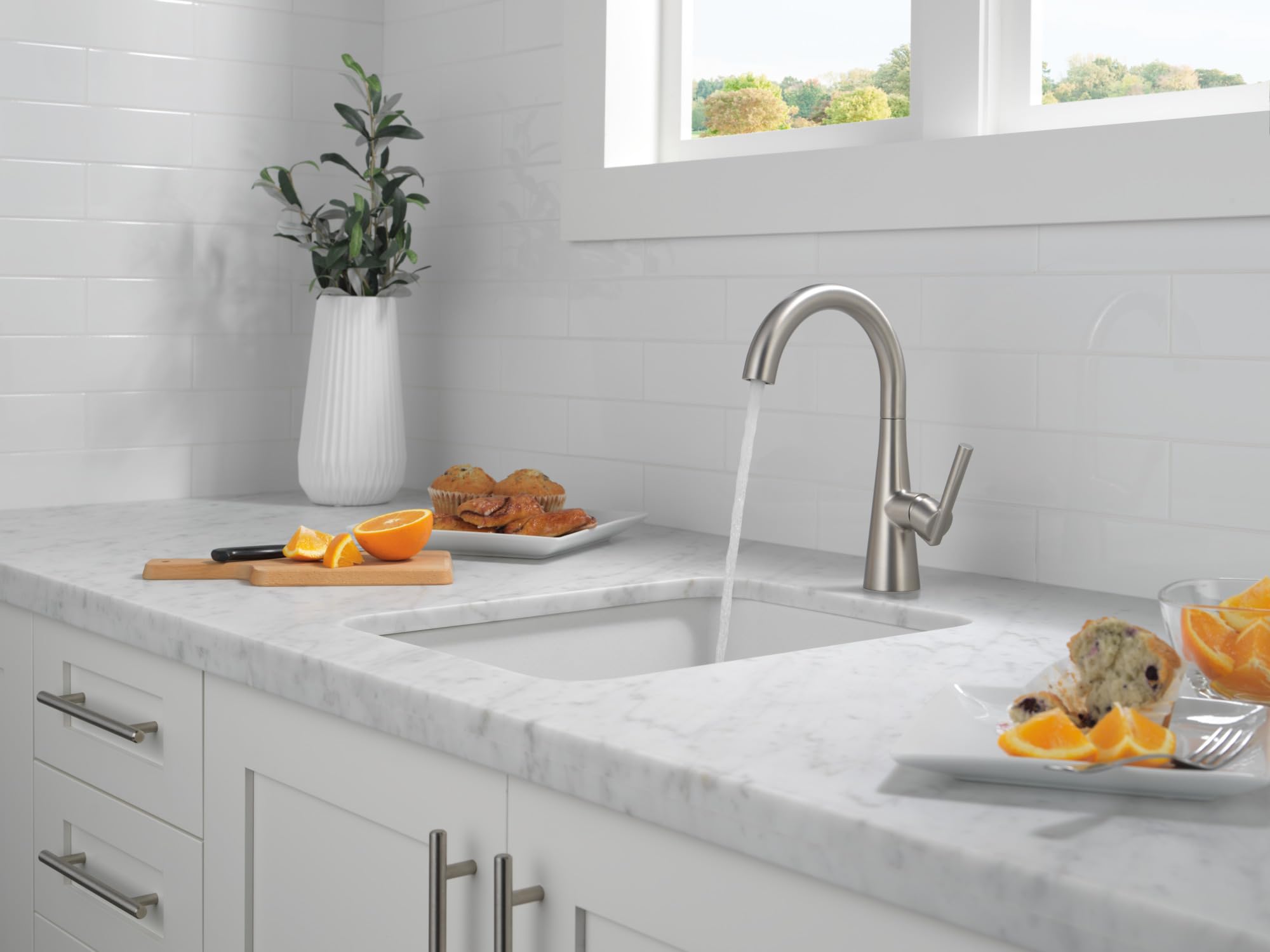 Delta 14882LF-SP SpotShield Brushed Nickel Bar Faucet - Single Hole Bar Sink Faucet for Wet Bars & Prep Sinks | Durable Stainless Steel for Home Bars, Kitchenettes & Entertainment Areas