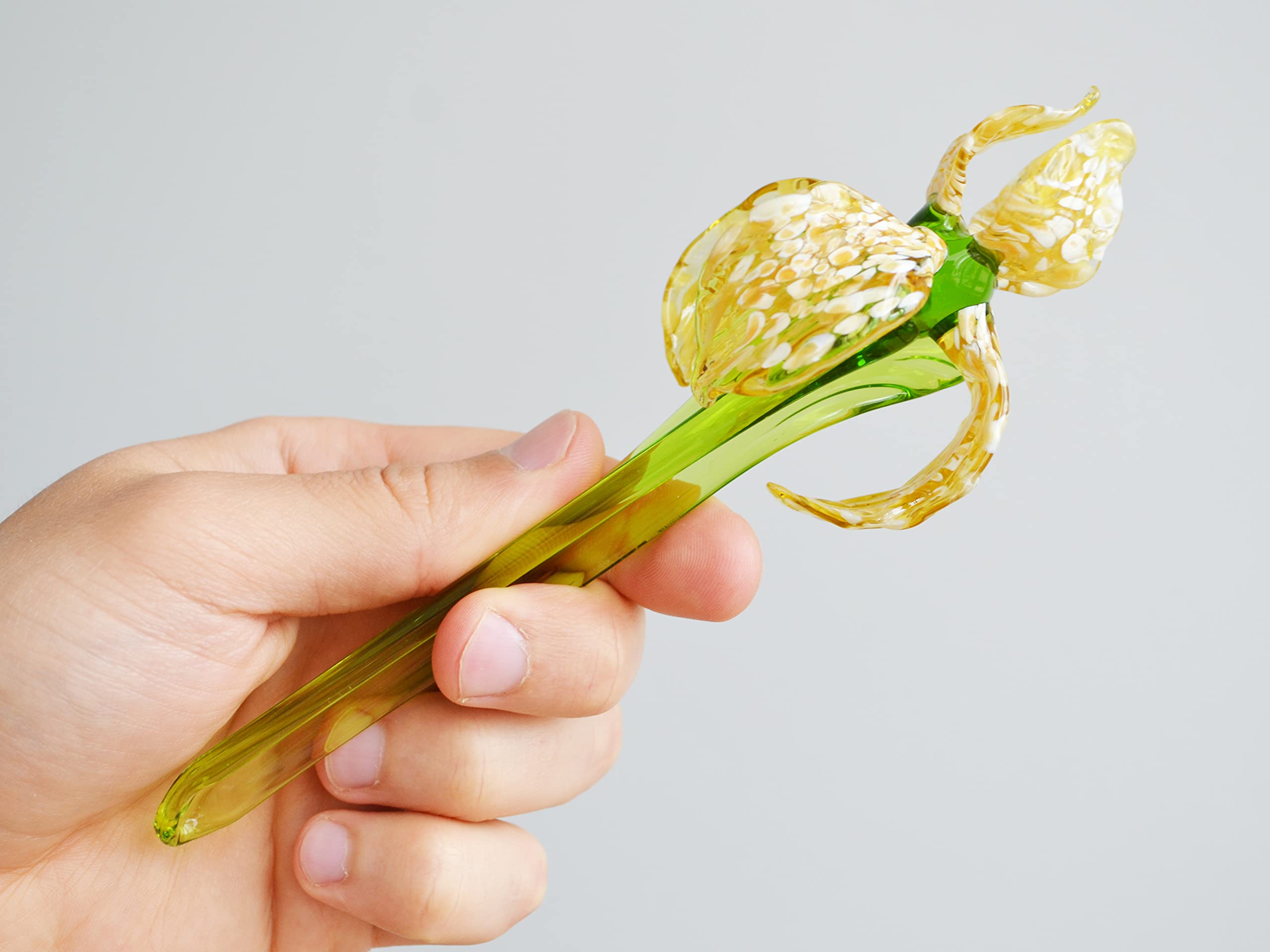 Hand-Blown Glass Iris Flower Sculpture - Yellow Art Glass Figurine for Home Decor, Garden Ornament, Unique Gift Idea | Perfect for Table Centerpieces, Wedding Decorations & Spring Garden Accents