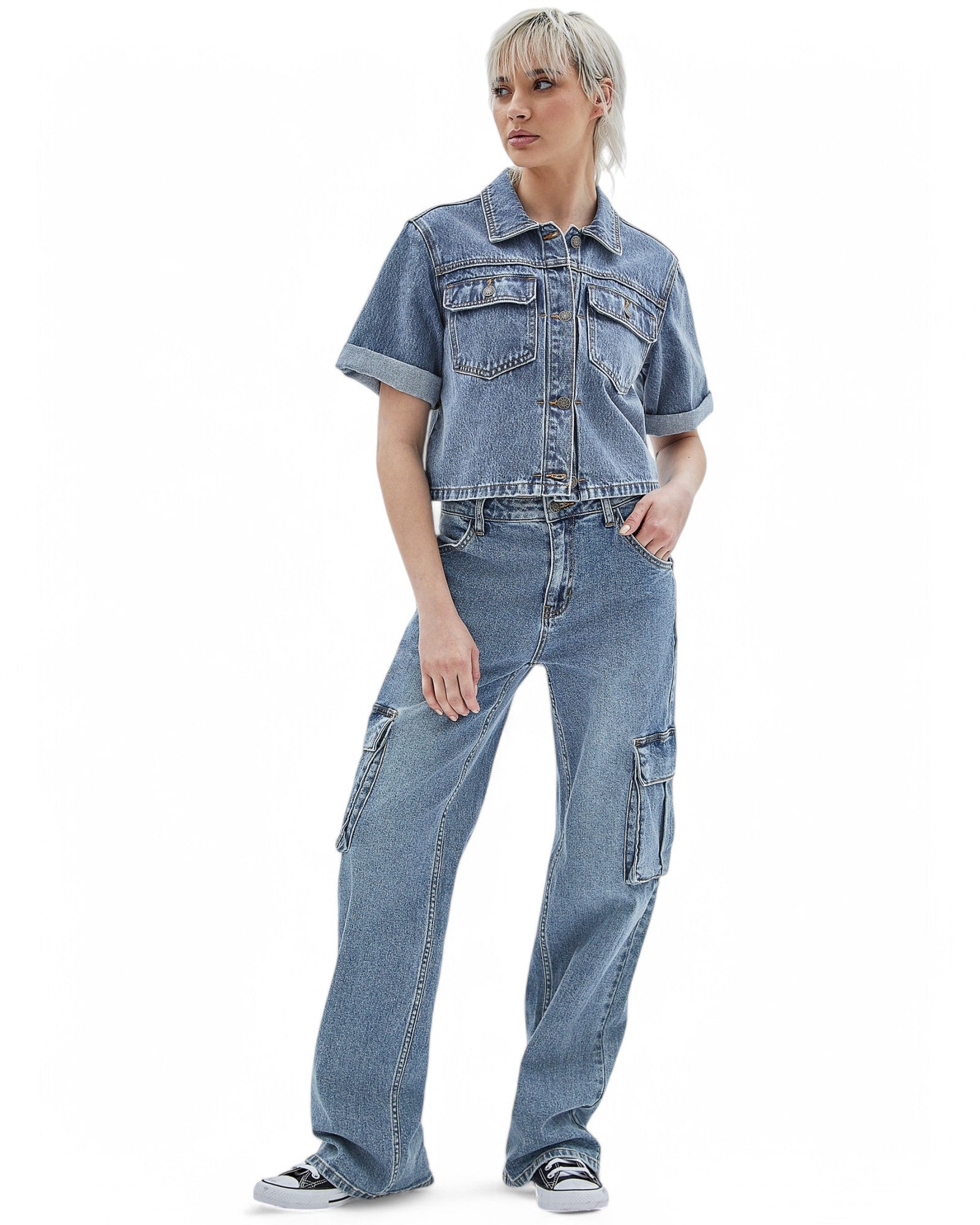 GUESS Originals Workers Denim Shirt for Men - Classic Blue Denim Button-Up Shirt with Chest Pocket | Casual Wear, Workwear & Outdoor Activities