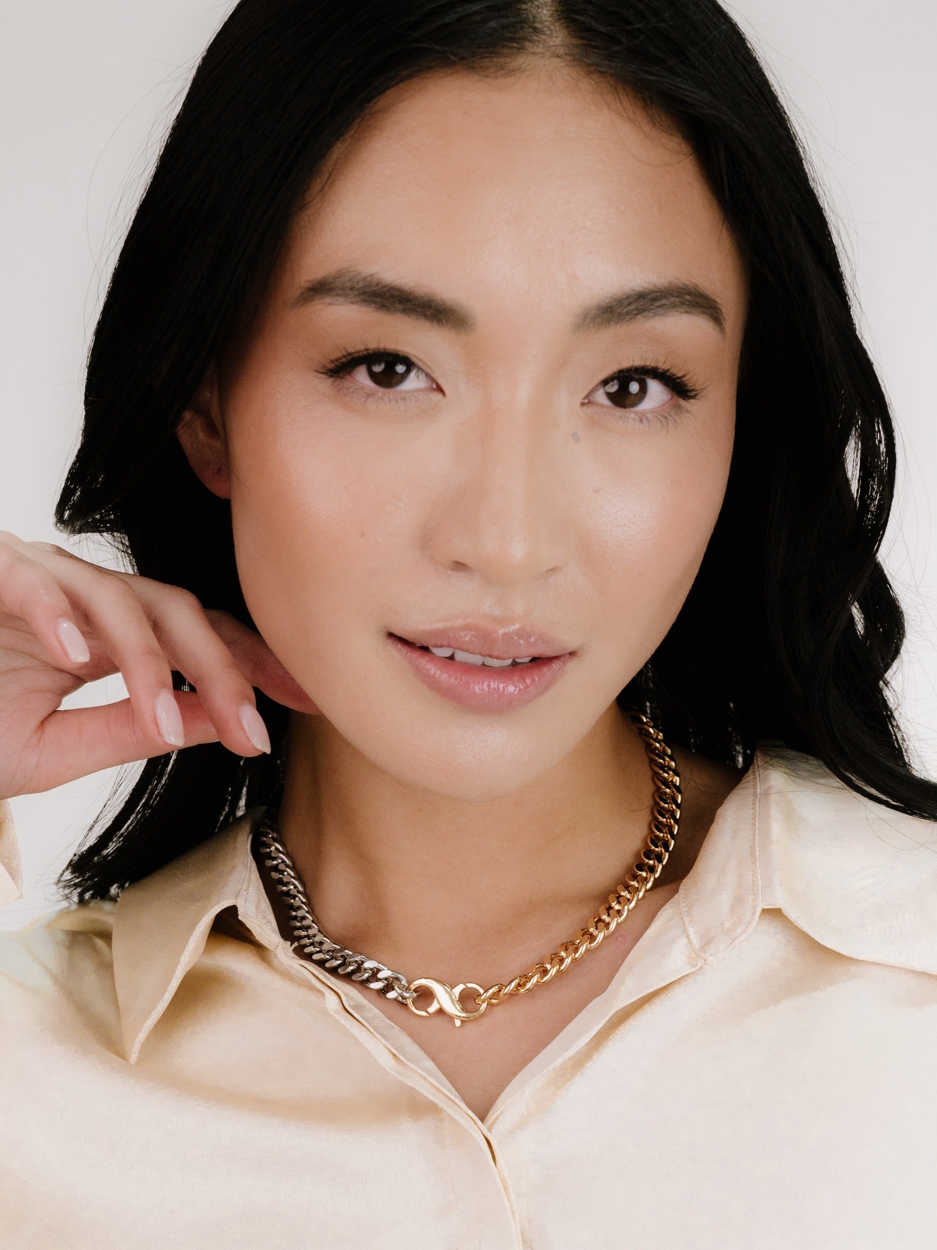 Stylish Mixed Metal Chain Link Necklace for Women - Trendy Layered Jewelry for Everyday Wear, Parties & Gifts