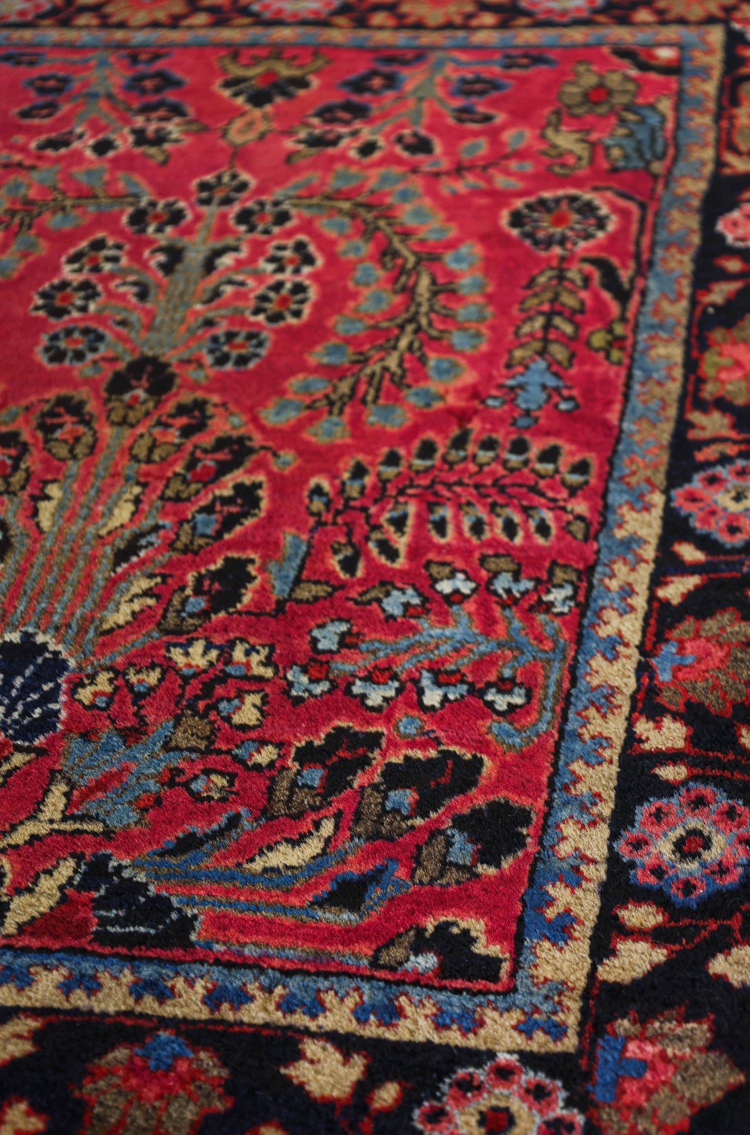 Vintage Sarouk Handwoven Persian Rug - Traditional Oriental Carpet JF8762 for Living Room, Bedroom & Home Decor