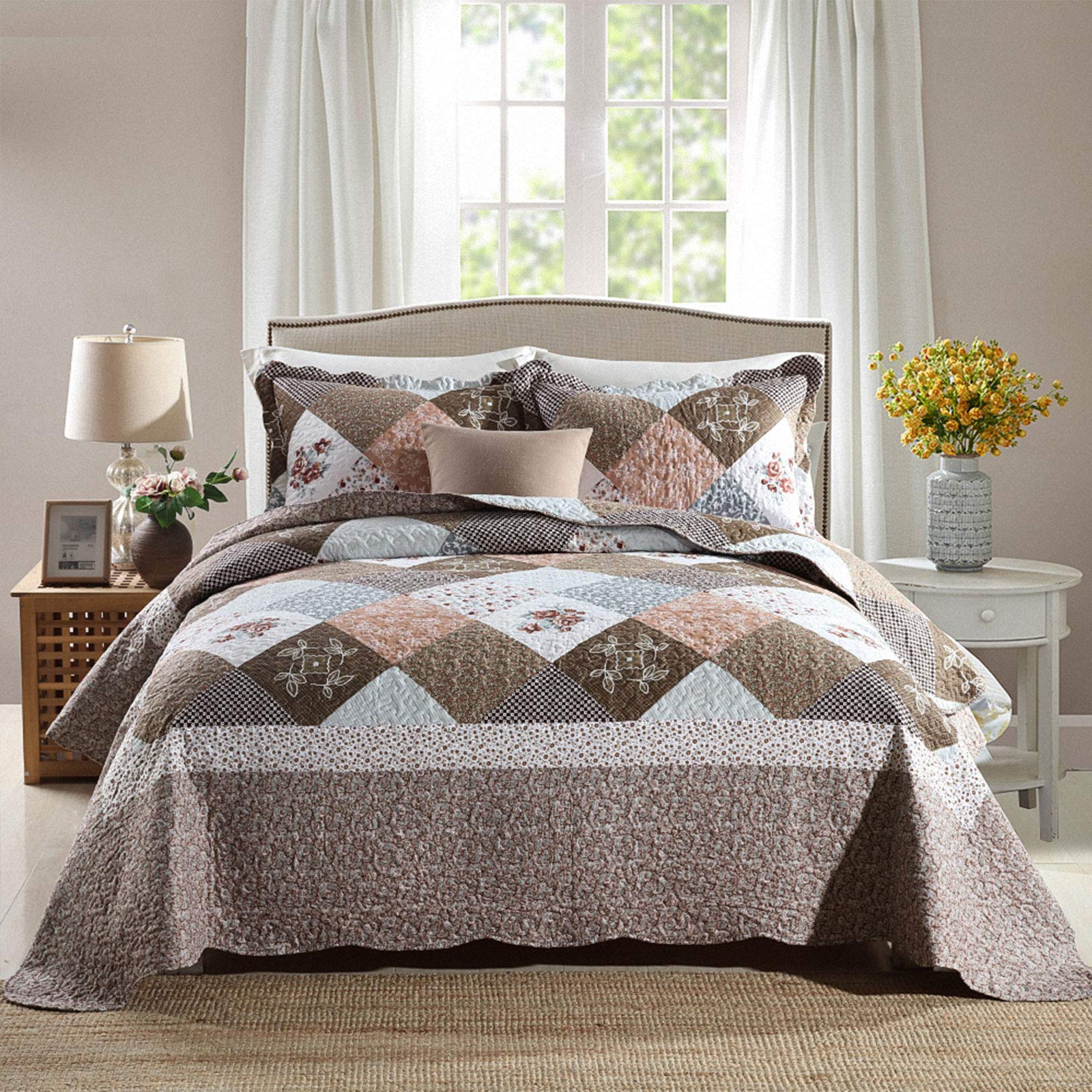 NEWLAKE Queen Size Quilt Bedspread Set - Reversible Checkered Floral Design, 3-Piece Bedding Coverlet for Cozy Bedroom Decor | Perfect for Guest Rooms, Master Bedrooms & Seasonal Home Styling