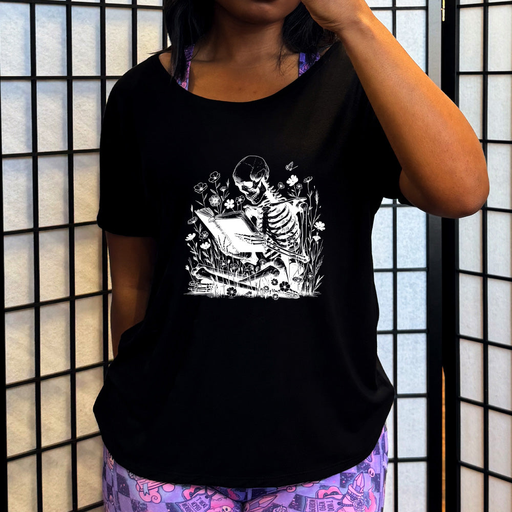 Comfy Skeleton Print Slouchy T-Shirt | Trendy Graphic Tee for Casual Wear, Lounge & Halloween Outfits