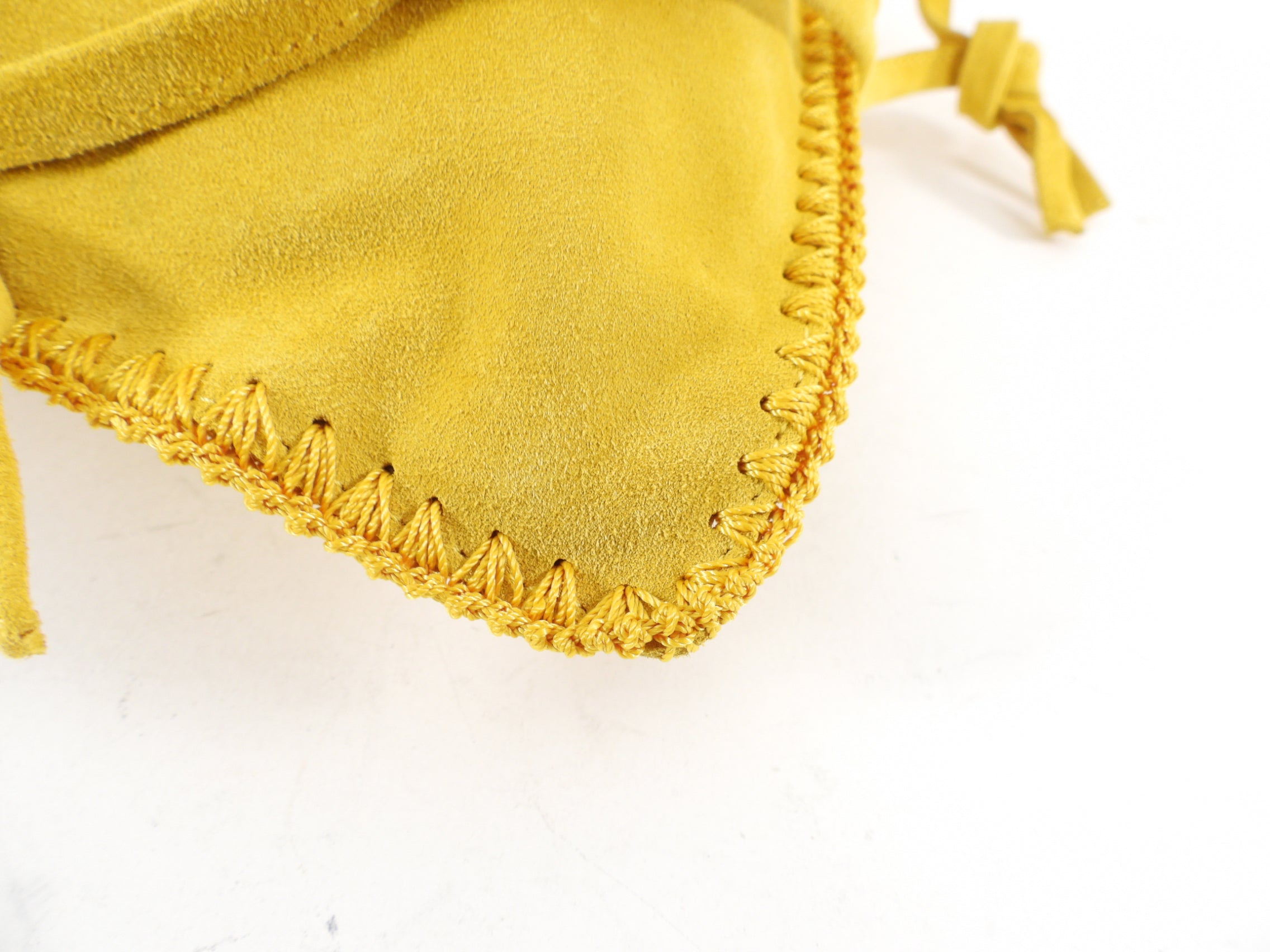 Bottega Veneta Vintage 1980s Yellow Suede Drawstring Shoulder Bag - Perfect for Casual Outings & Retro Fashion Lovers