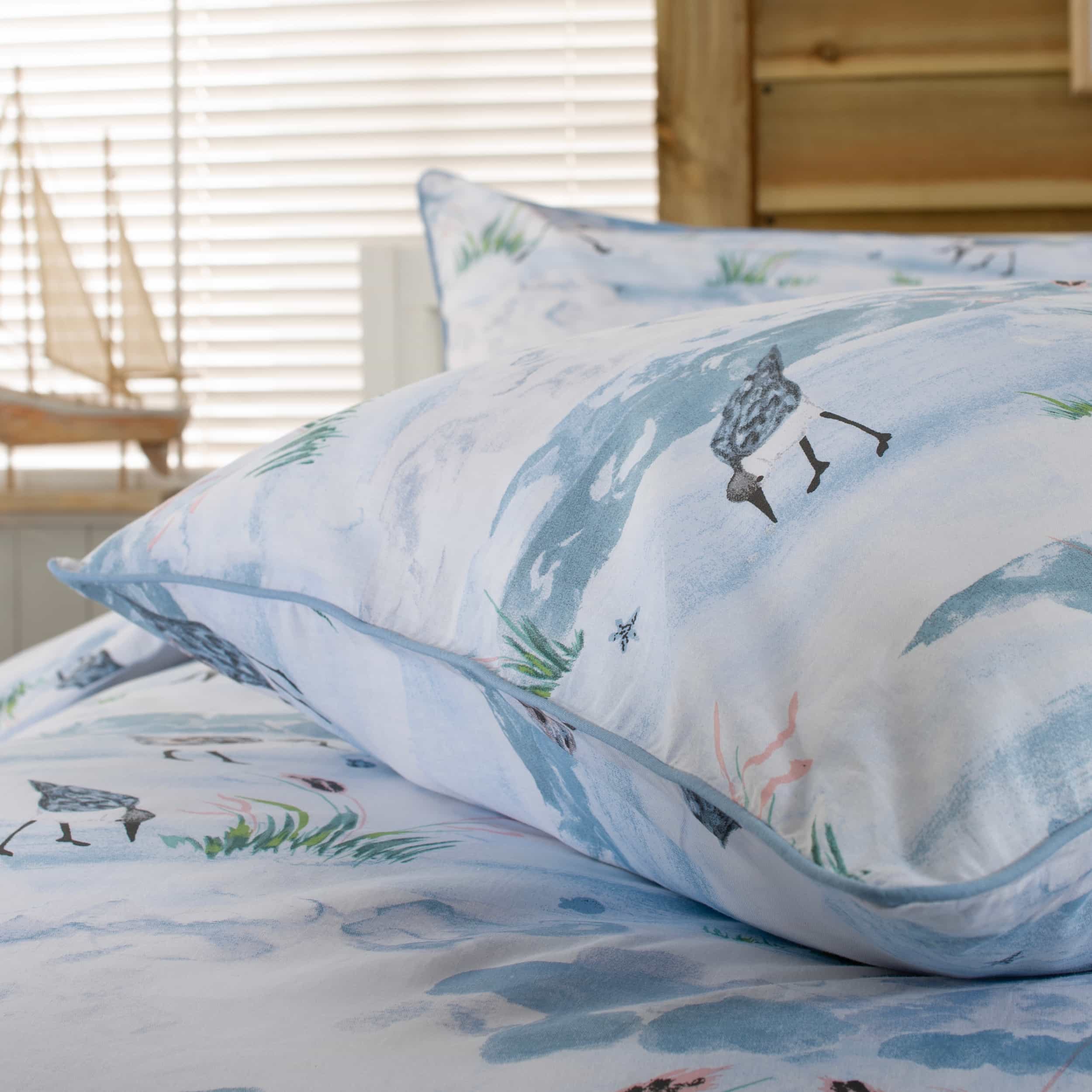 Premium Lobster Creek Waders Duvet Cover Set - Soft Breathable Bedding for Outdoor Enthusiasts & Nature Lovers - Perfect for Cabin, Camping, or Coastal Home Decor