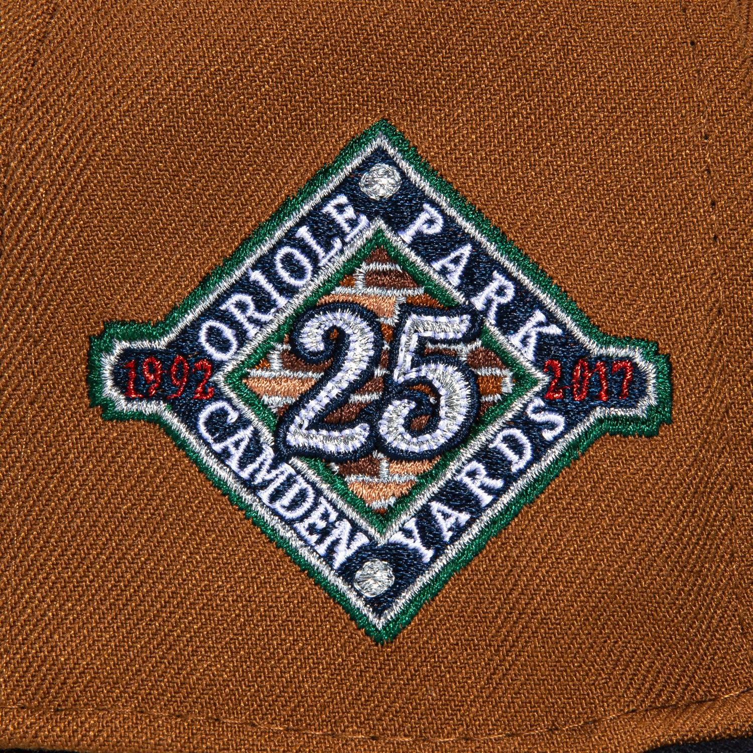 New Era 59Fifty Baltimore Orioles 25th Anniversary Stadium Patch Script Baseball Cap - Khaki & Navy - Adjustable Snapback Hat for Men & Women - Perfect for Baseball Games, Sports Events & Streetwear Fashion