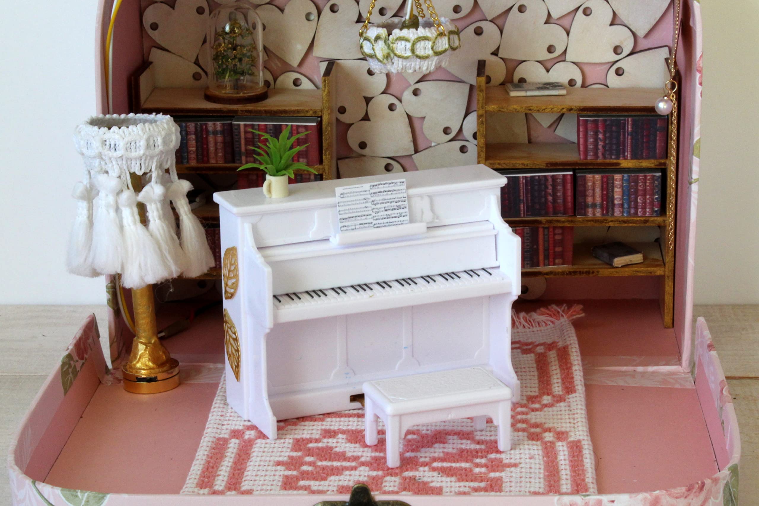 1:12 Scale Miniature Travel Dollhouse in a Suitcase with Chair, Fireplace & Table Accessories - Perfect for Collectors, Kids Play & Home Decor Display