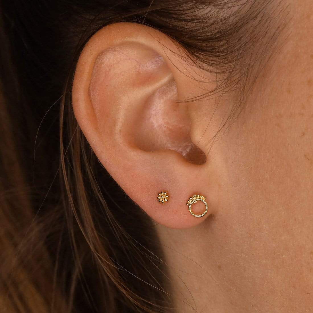 Gold Wild Flower Stud Earrings for Women - Elegant Floral Jewelry for Everyday Wear & Special Occasions