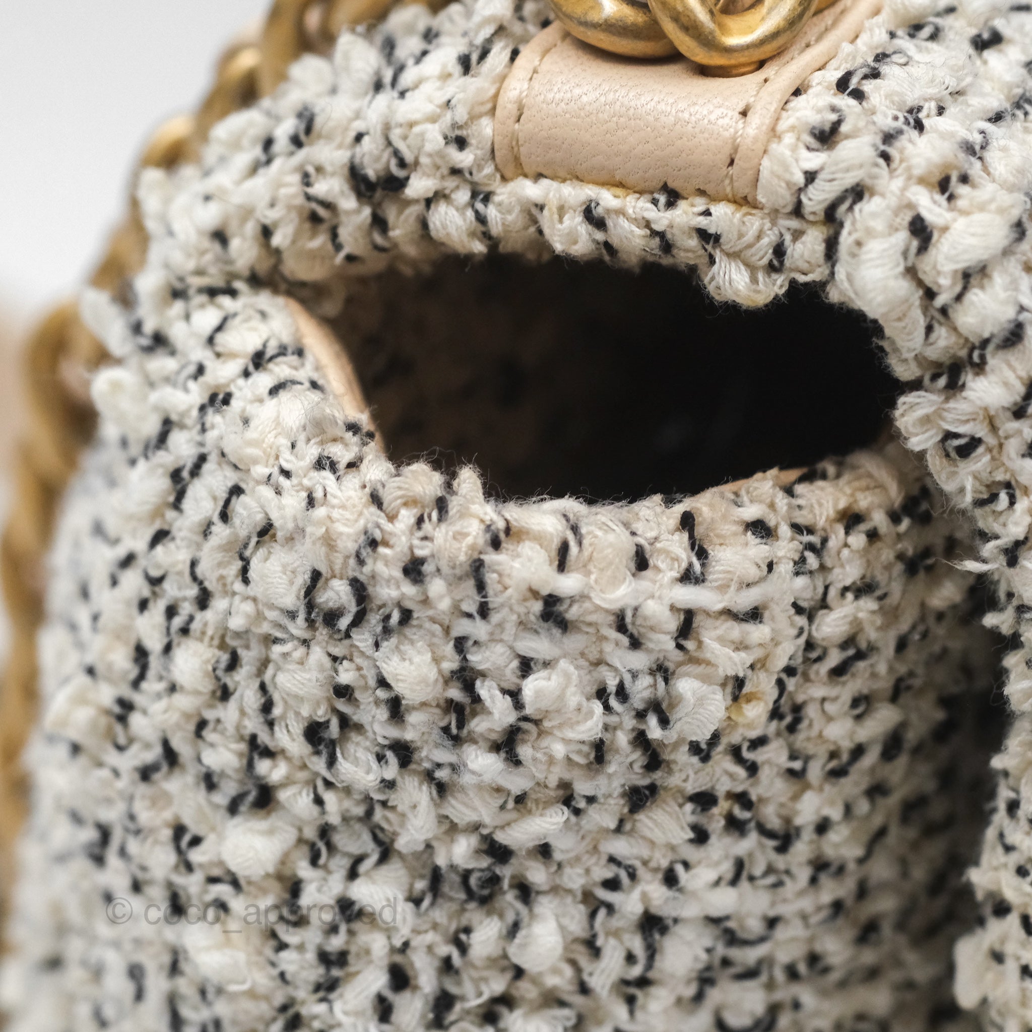 Chanel 19 Small Tweed Handbag in Oreo Cream with Mixed Hardware - Perfect for Work, Travel & Luxury Fashion Accessories