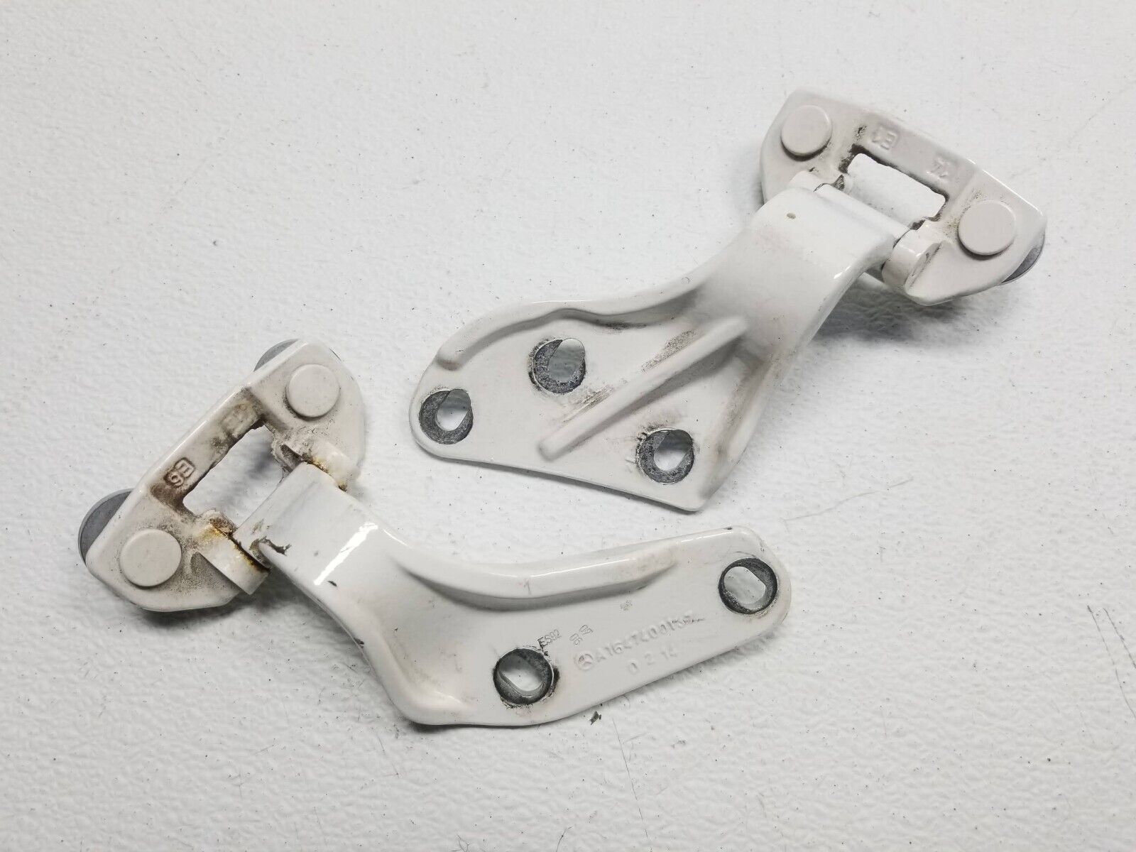 2006-2011 Mercedes ML500 Trunk Liftgate Hinge Pair (Left & Right) - OEM Replacement Parts for Smooth Door Operation - Perfect for Car Repair & Maintenance