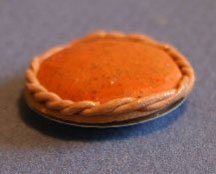 Miniature Pumpkin Pie for Dollhouse - DIY Craft Baking Decor