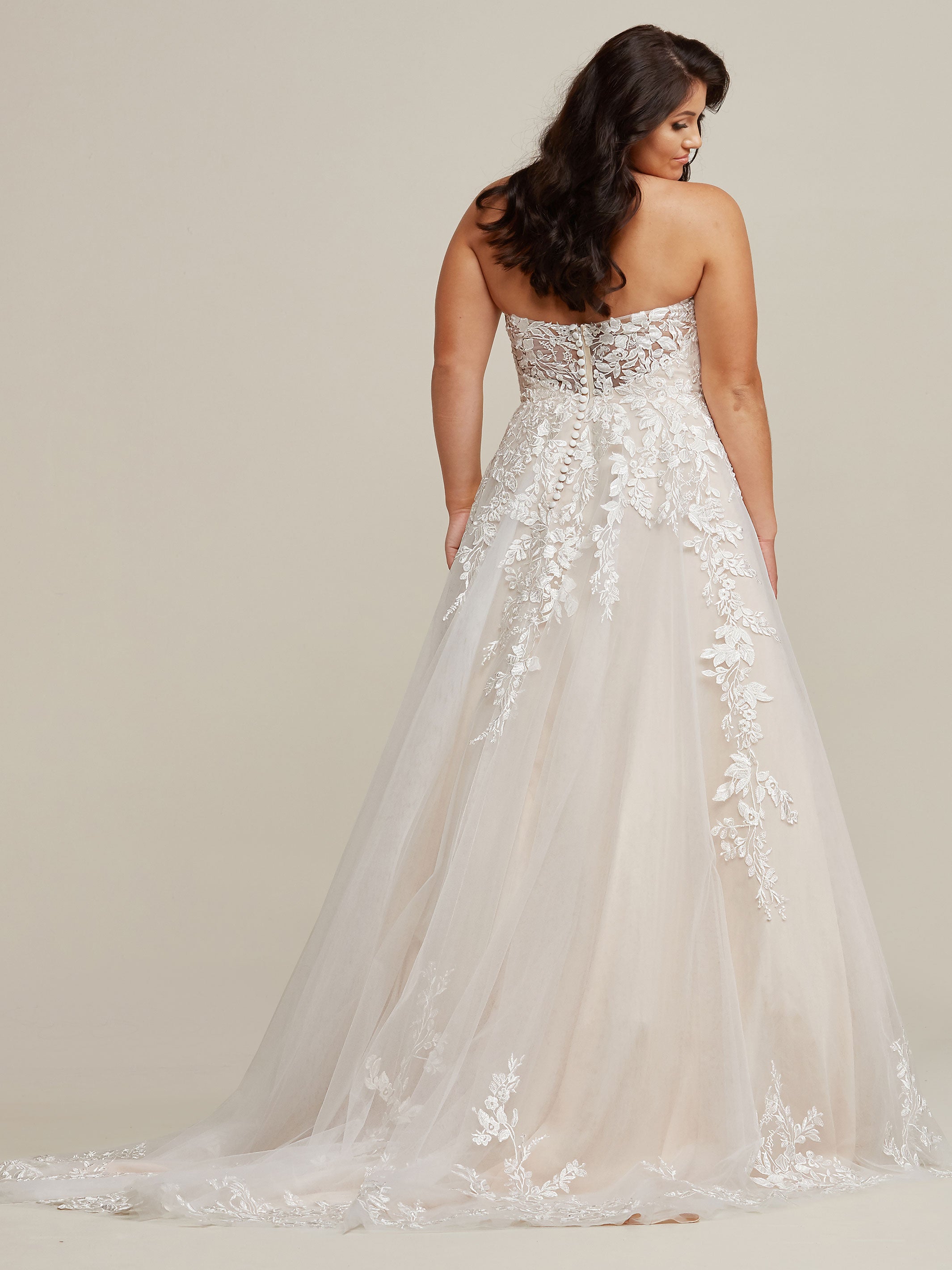 Emerson Strapless Sweetheart Lace and Tulle A-Line Wedding Dress - Elegant Bridal Gown for Beach, Church, or Outdoor Ceremonies