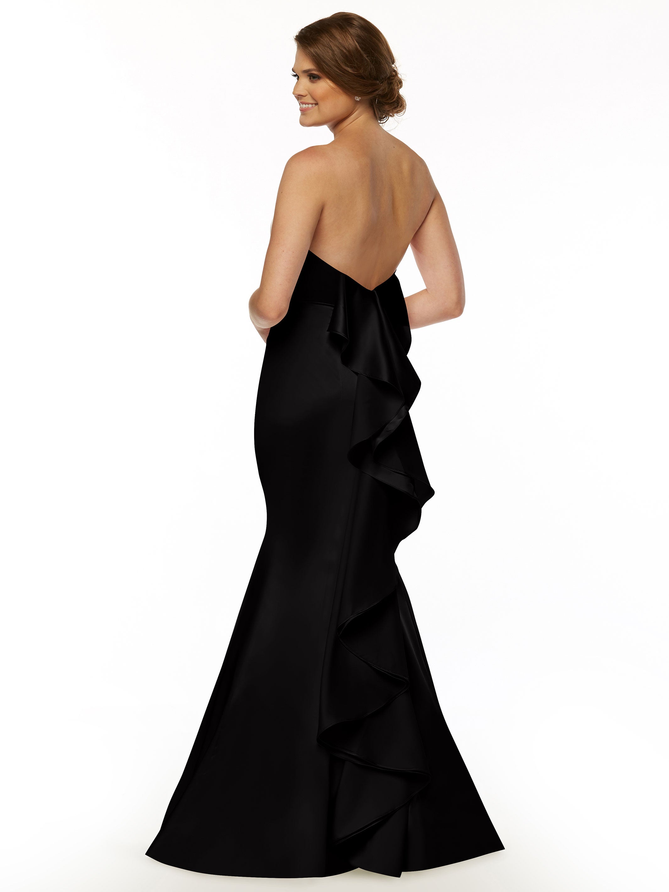 Elegant Strapless Satin Fit and Flare Bridesmaid Dress with Sweetheart Neckline - Perfect for Weddings, Formal Events & Special Occasions