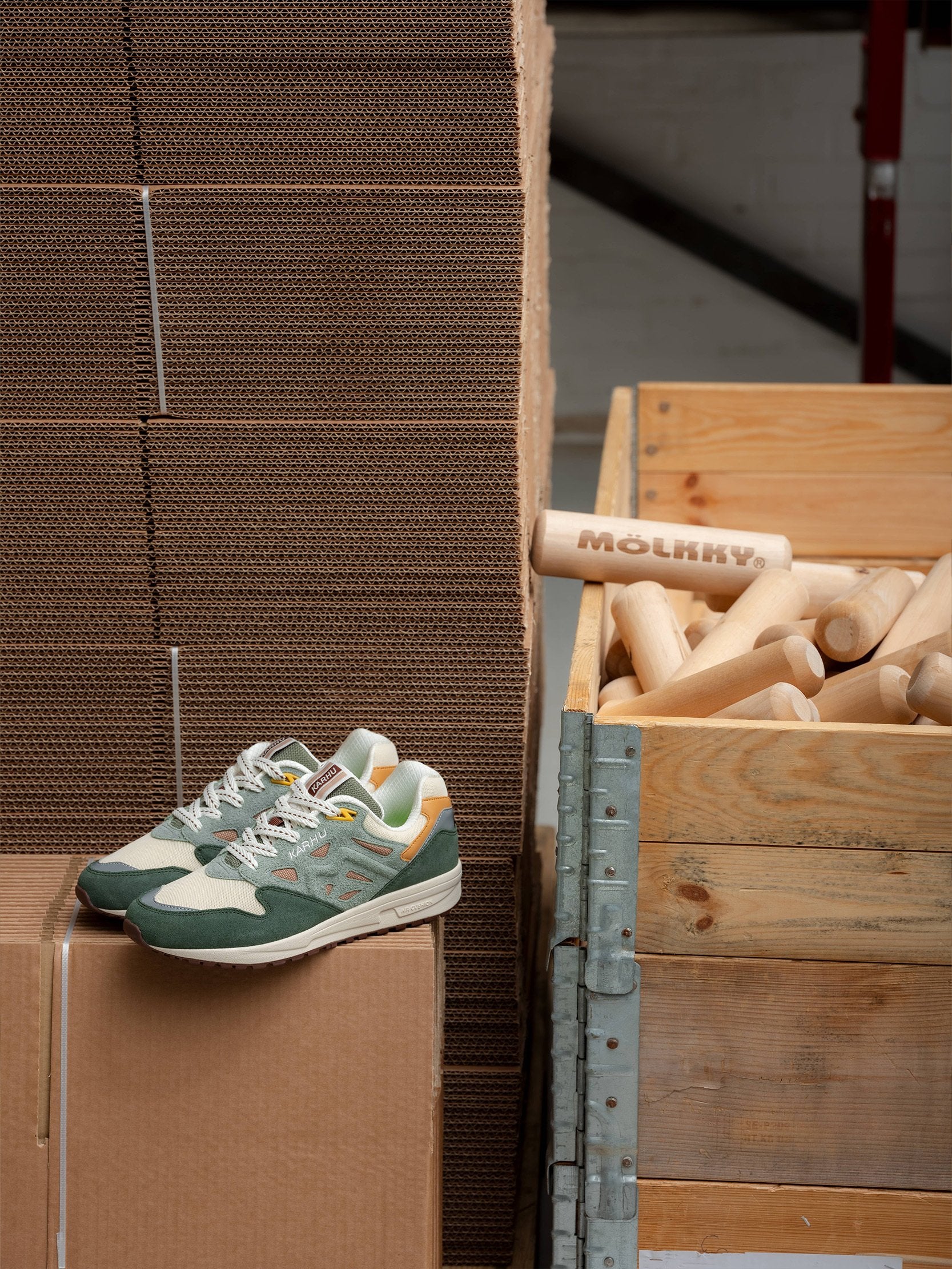 LEGACY 96 MÖLKKY PACK - Premium Laurel Wreath & Warm Taupe Outdoor Game Set for Backyard, Picnic & Camping Fun | Classic Wooden Tossing Game for Family Gatherings & Parties