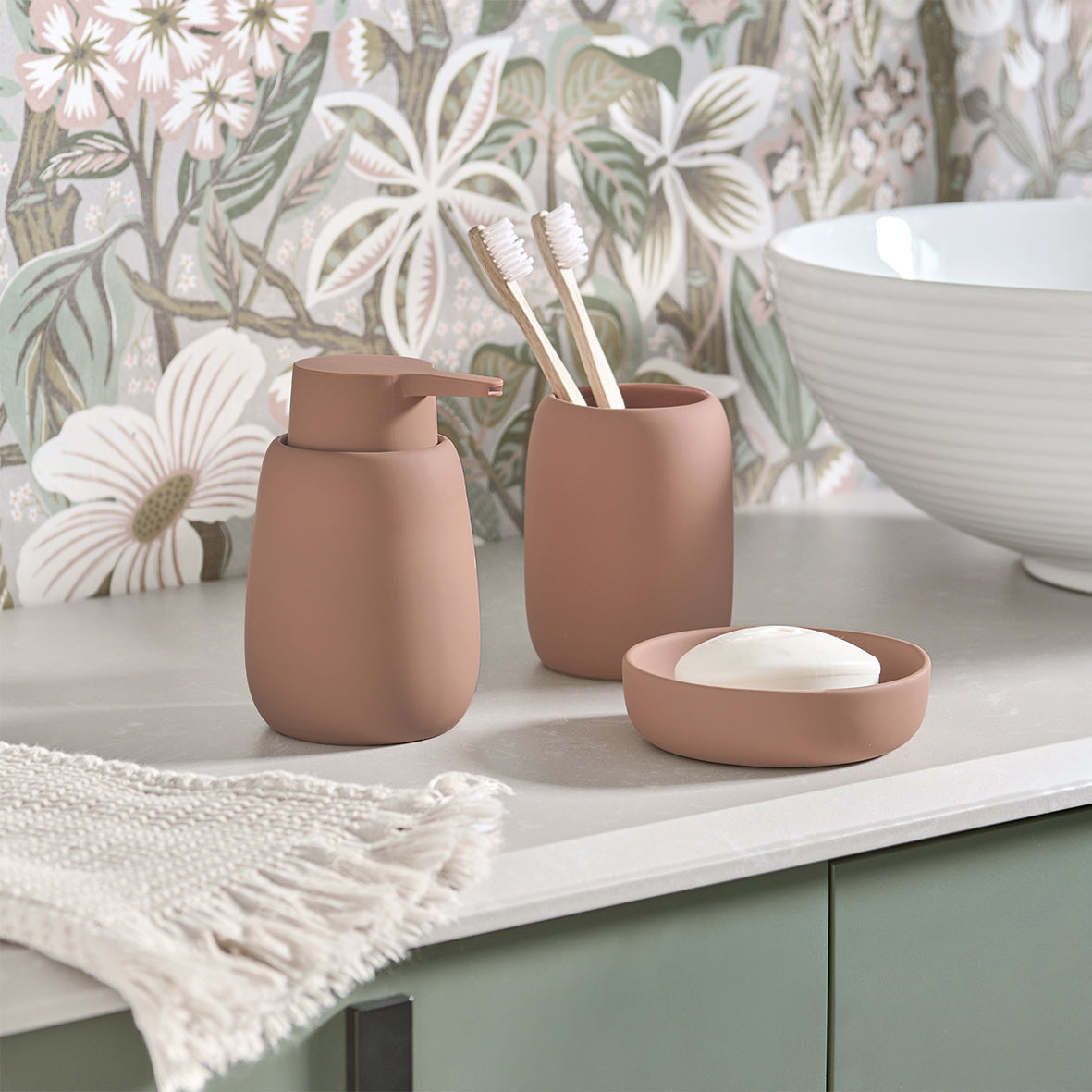 Mocca Ribbed Design Toilet Accessories Set - Modern Bathroom Decor for Home & Hotel Use