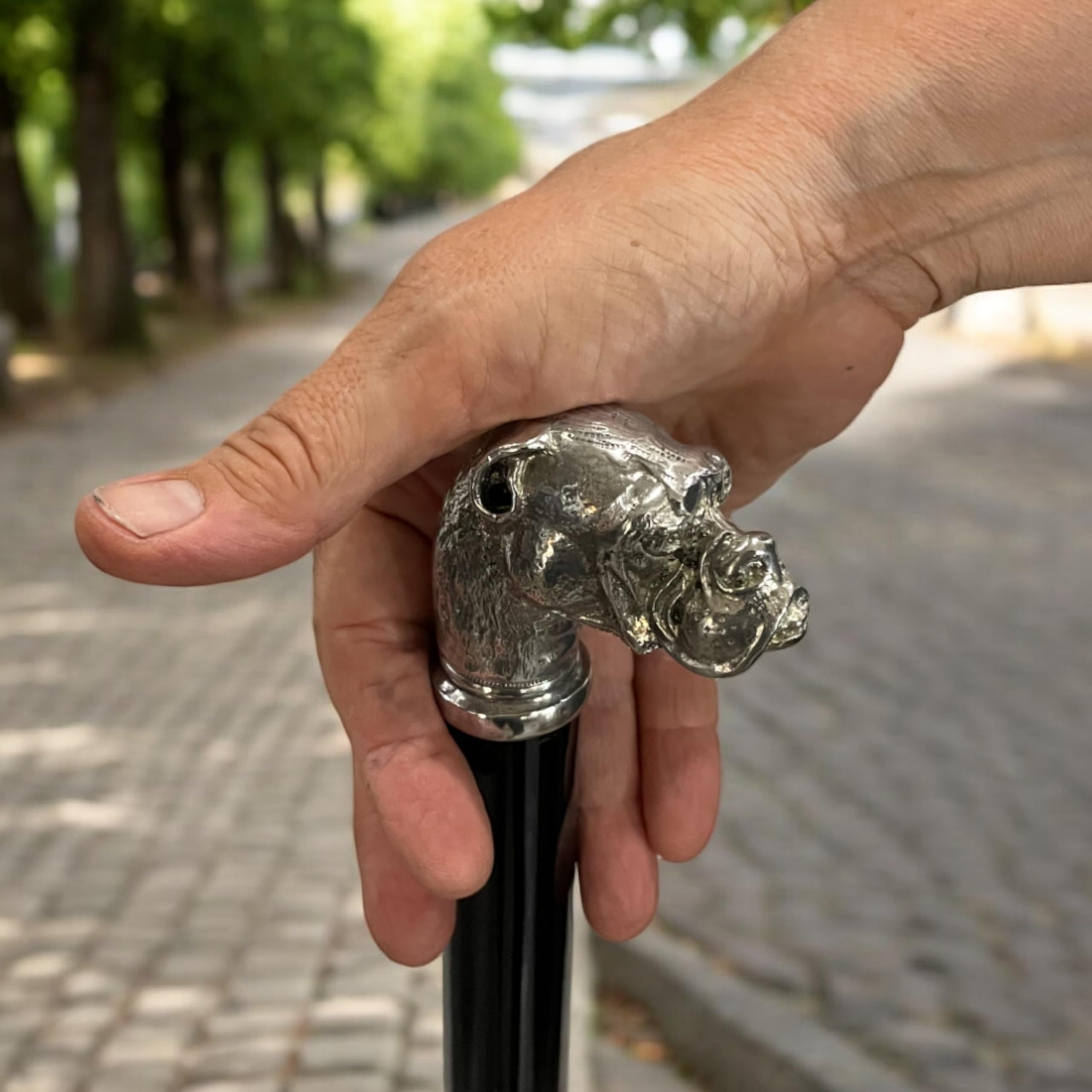 Stylish Bulldog Dog Head Walking Cane - Lightweight Adjustable Cane for Seniors & Mobility Support - Perfect for Indoor & Outdoor Use