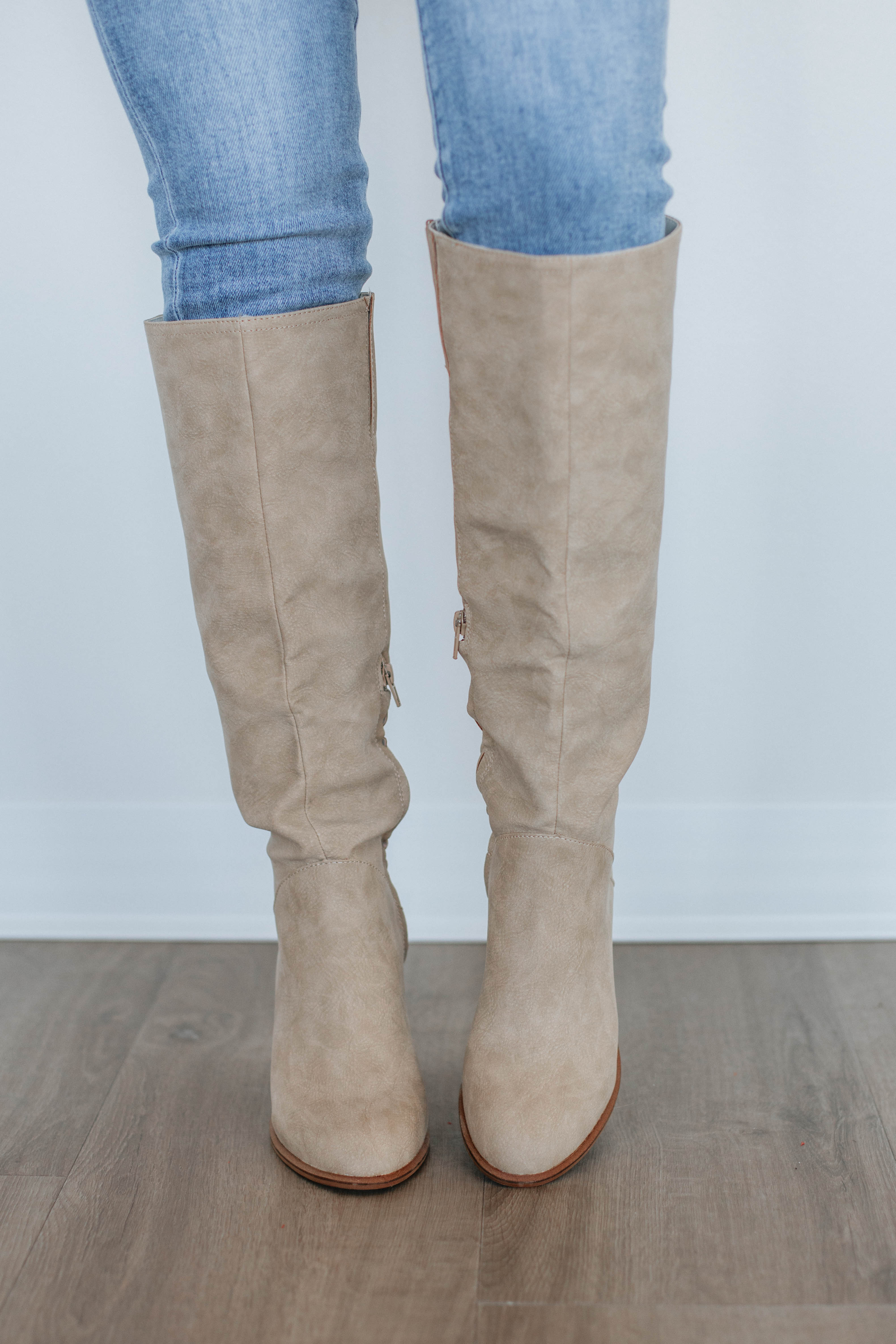 Finding My Way Boots Khaki - Stylish & Comfortable Women's Ankle Boots for Casual Wear, Outdoor Walking & Fall Fashion