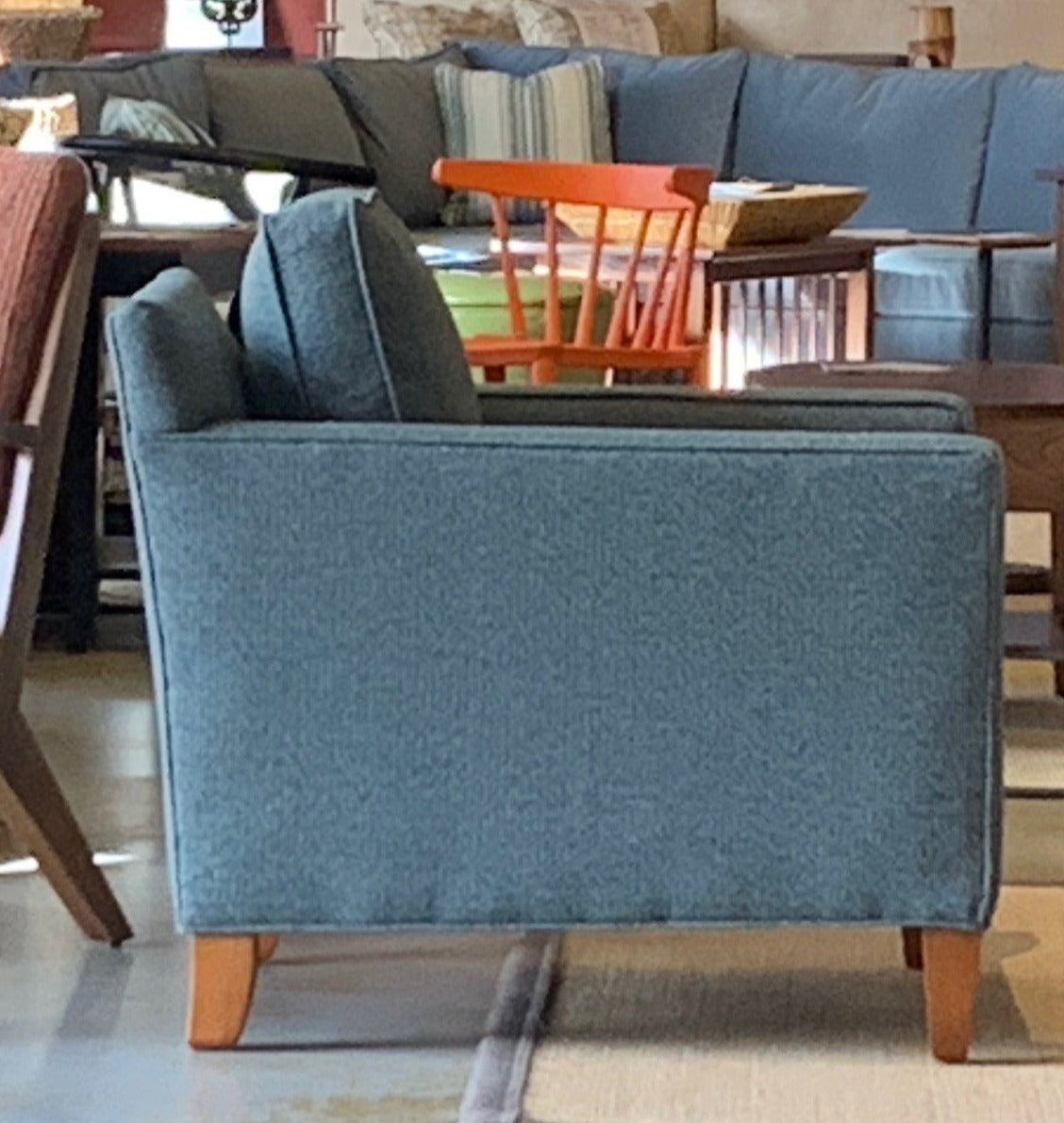 Miles Club Chair - Modern Lounge Chair for Living Room, Office & Showroom - Premium Comfort & Stylish Design for Relaxing & Entertaining