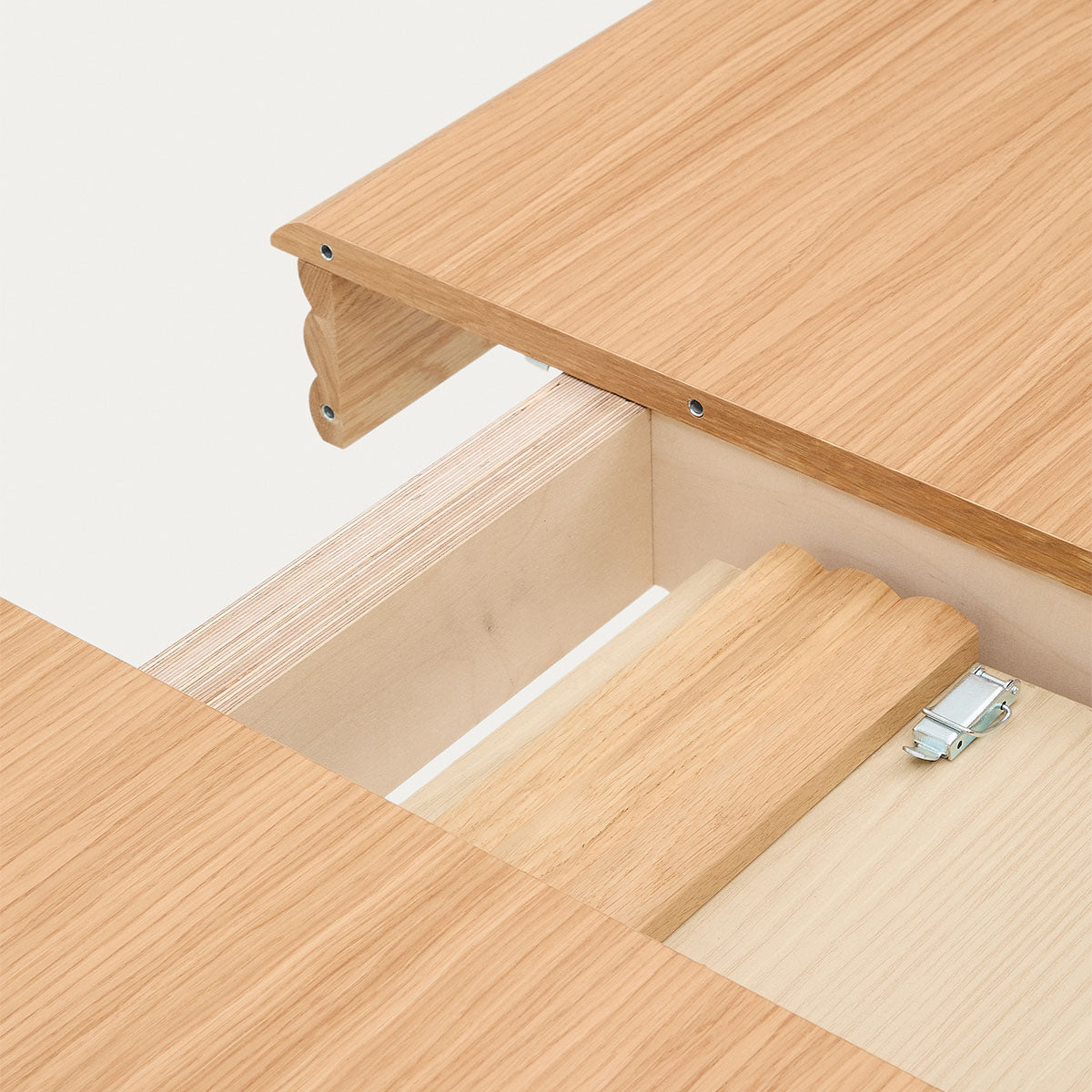 Lenon Extendable Dining Table - Expandable Wooden Table for 6 to 10 People - Perfect for Family Gatherings & Dinner Parties
