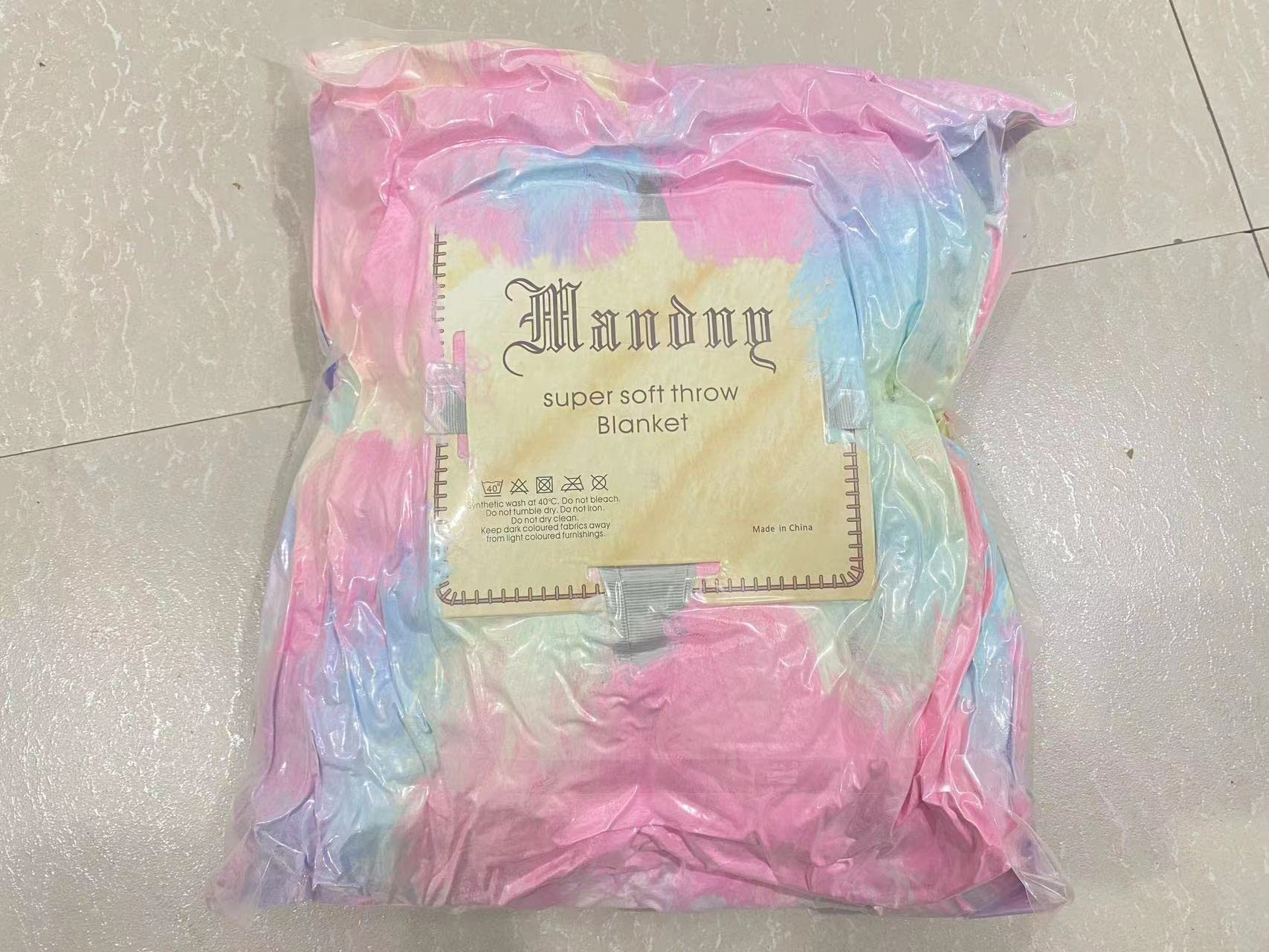 Rainbow Faux Fur Blanket Queen Size - Reversible Fluffy Plush Throw for Bed, Couch & Sofa - Soft Cozy Shaggy Tie Dye Decorative Blanket for Winter Nights, Movie Time & Home Decor