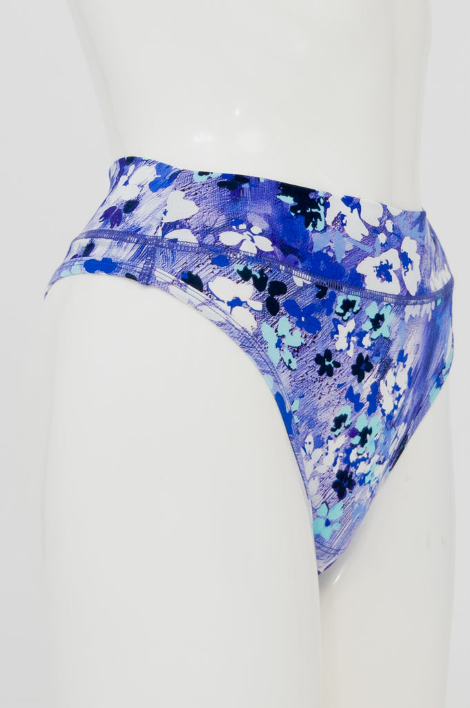 Creative Bamboo Thong - Comfortable & Eco-Friendly Underwear for Women - Perfect for Yoga, Beach, and Daily Wear