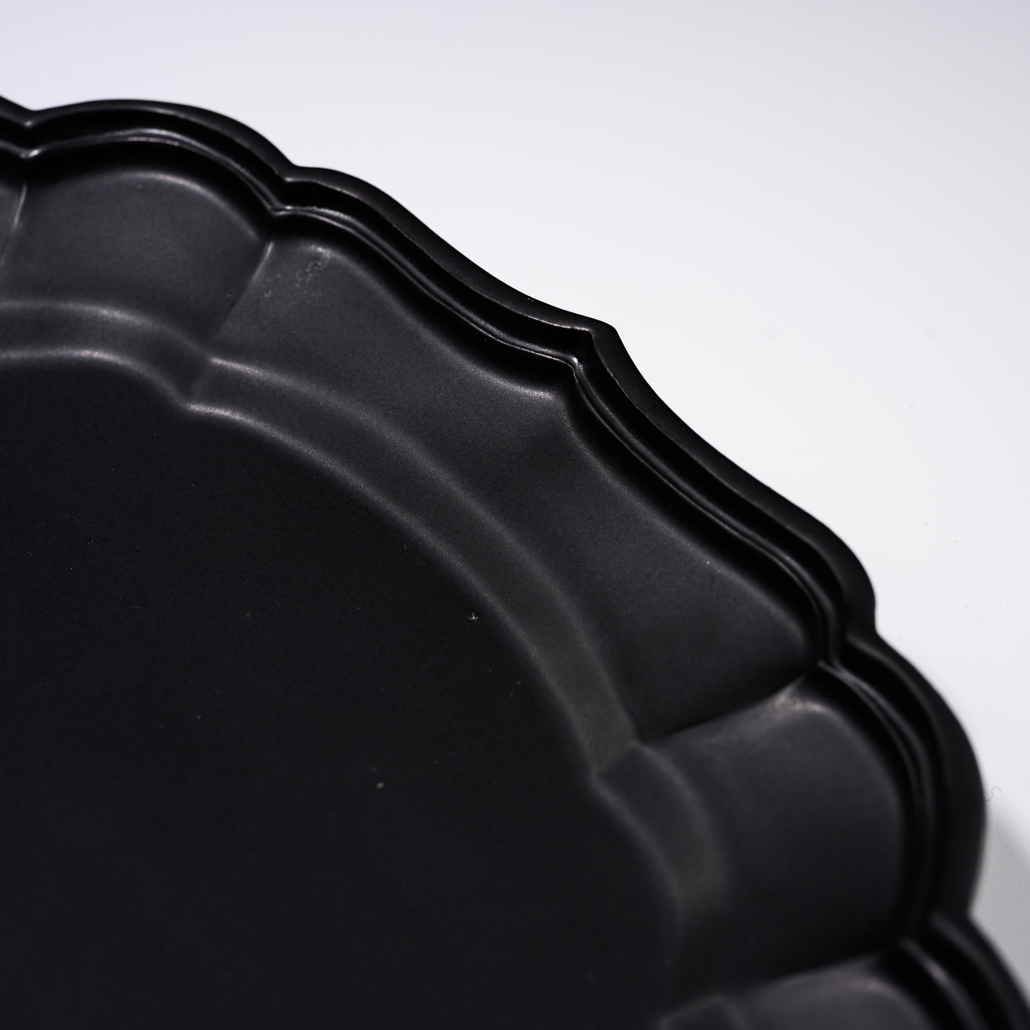 Handmade USUKIYAKI Oval Ceramic Plate - Ryoka Black Japanese Pottery for Sushi, Sashimi & Fine Dining | Authentic Utsuki-Yaki Tableware