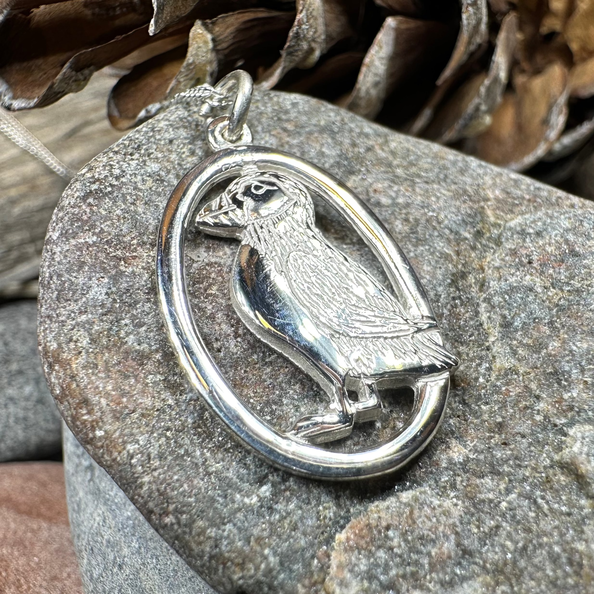 Buthaid Puffin Necklace - Elegant Handmade Bird Pendant Jewelry for Women - Perfect Gift for Nature Lovers, Birthday & Anniversary - Wear to Beach Vacations, Outdoor Adventures & Casual Outings