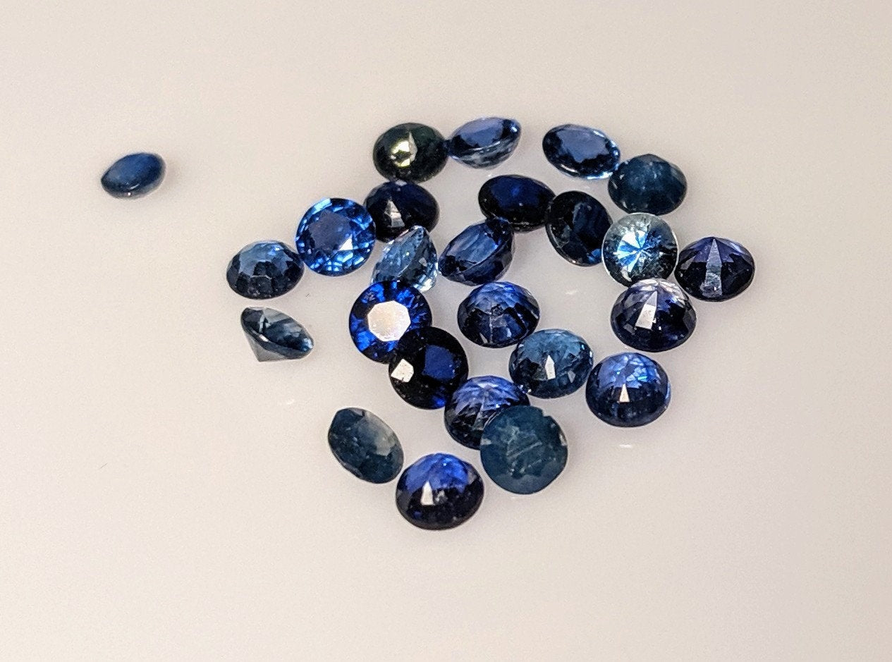 5ct Natural Medium Dark Blue Sapphire Loose Stones - 3.5mm Round VS Quality, September Birthstone for Jewelry Making (Ideal for Engagement Rings, Earrings & Necklaces)