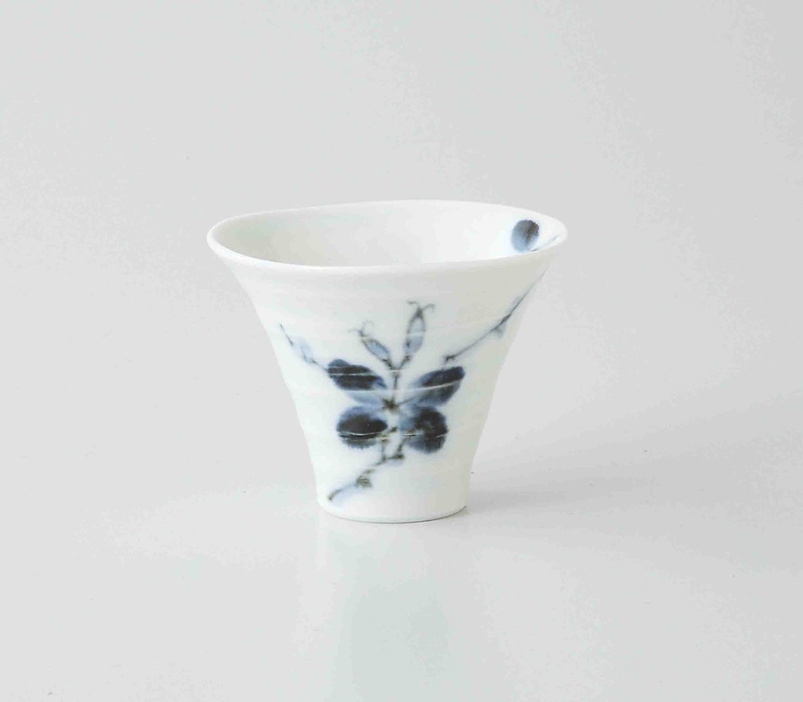 Japanese Hasami Porcelain Sake Pot & 2 Cups Set - Wild Flower Design | Traditional Ceramic Sake Serving Set for Home, Restaurant & Gift Giving | Perfect for Japanese Tea Ceremony & Dinner Parties