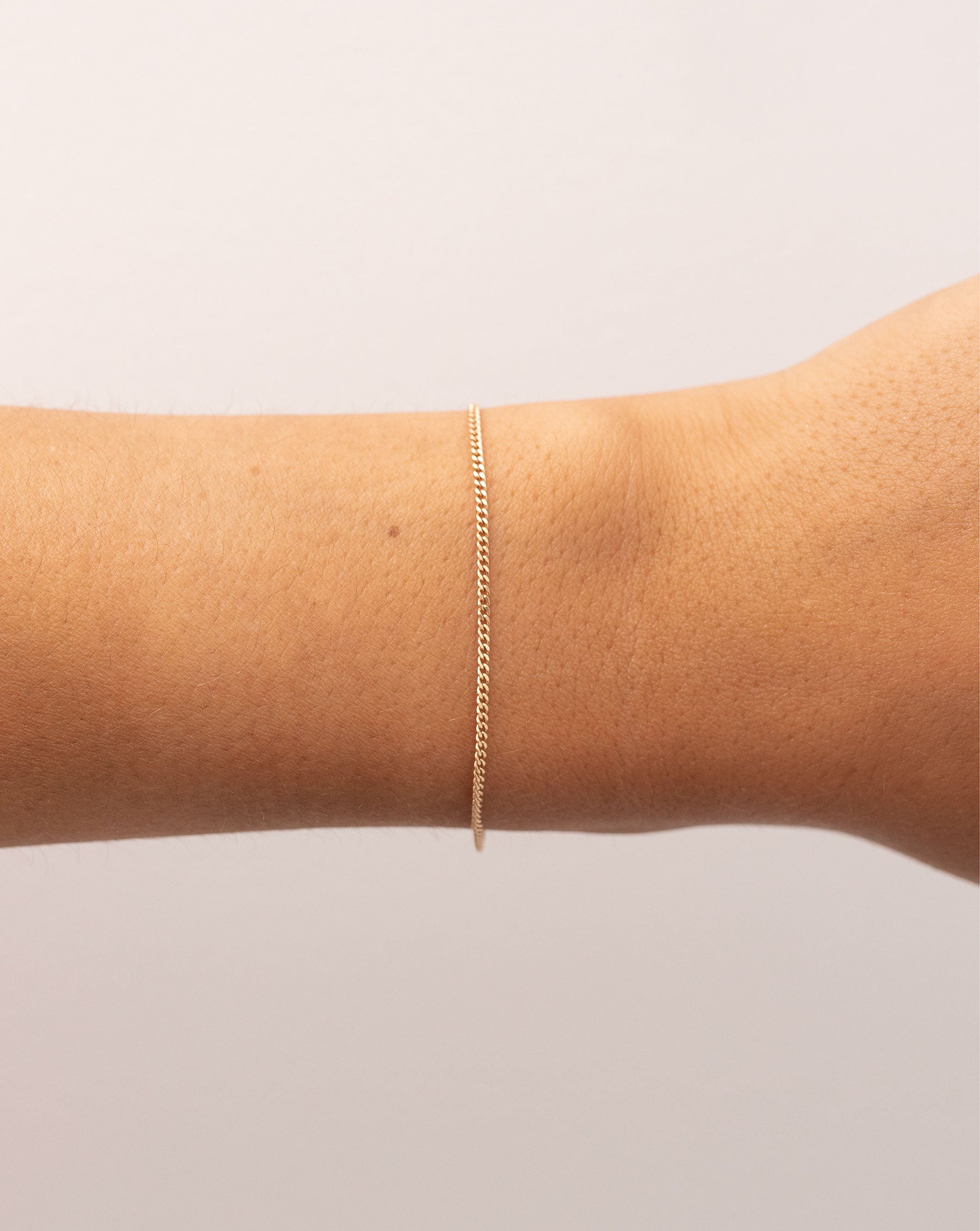 Diamond Cut Curb Chain Bracelet for Women - 14K Gold Plated Stainless Steel Link Bracelet Jewelry - Perfect for Everyday Wear, Parties & Special Occasions