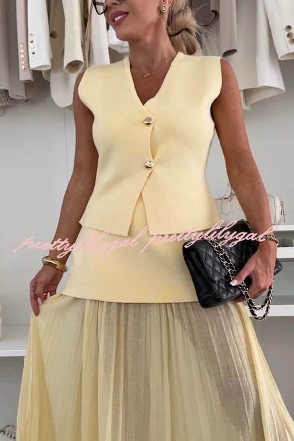 Stylish & Elegant Knit Gold Button V-Neck Loose Vest for Women | Casual & Office Wear | Fall & Winter Fashion Layering Piece