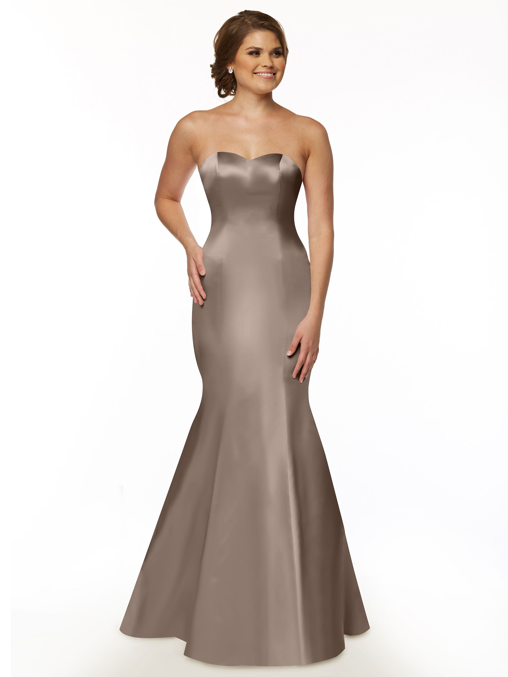 Elegant Strapless Satin Fit and Flare Bridesmaid Dress with Sweetheart Neckline - Perfect for Weddings, Formal Events & Special Occasions