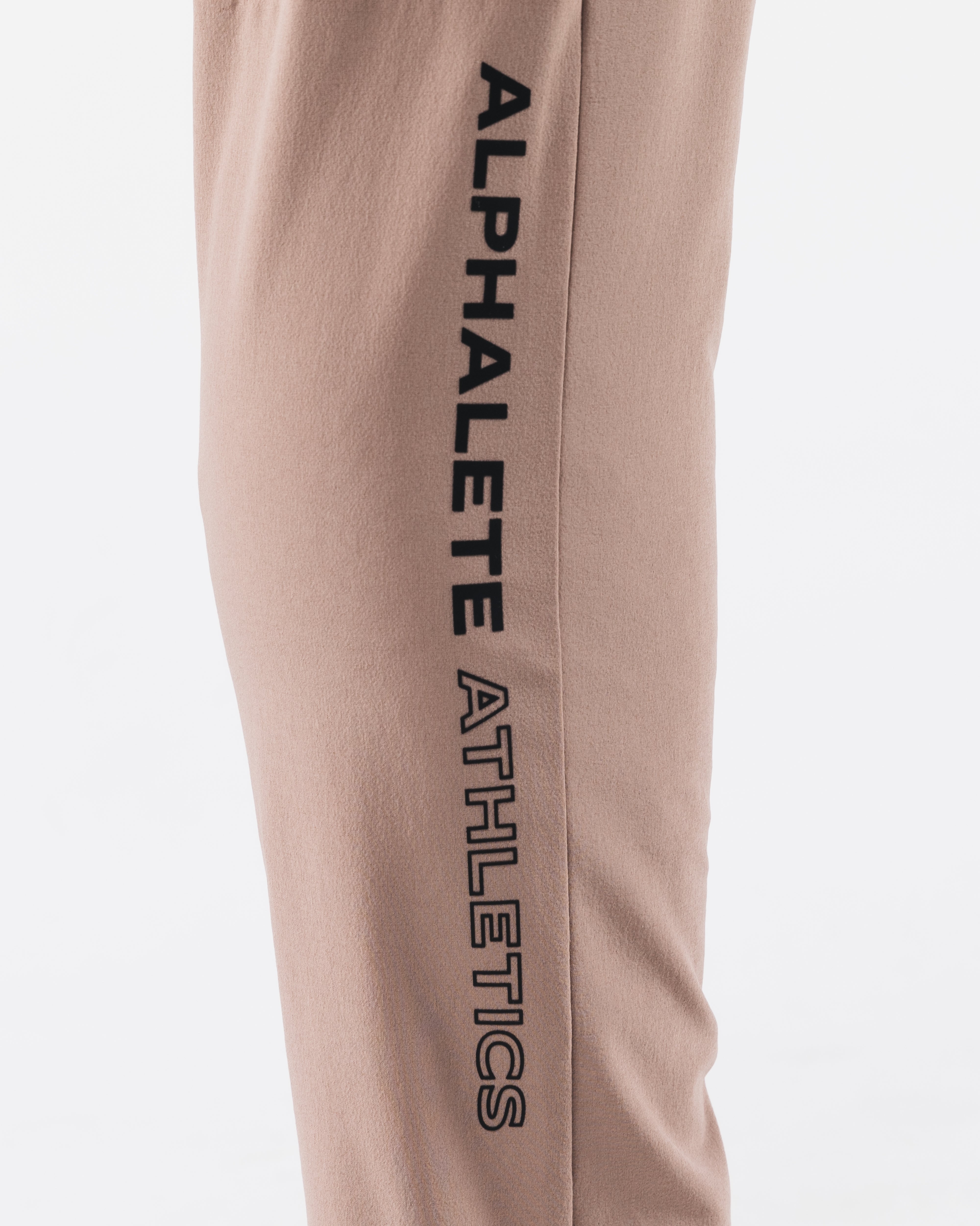 Swift Training Pant Sand - Lightweight & Breathable Workout Leggings for Women - Perfect for Yoga, Running & Gym