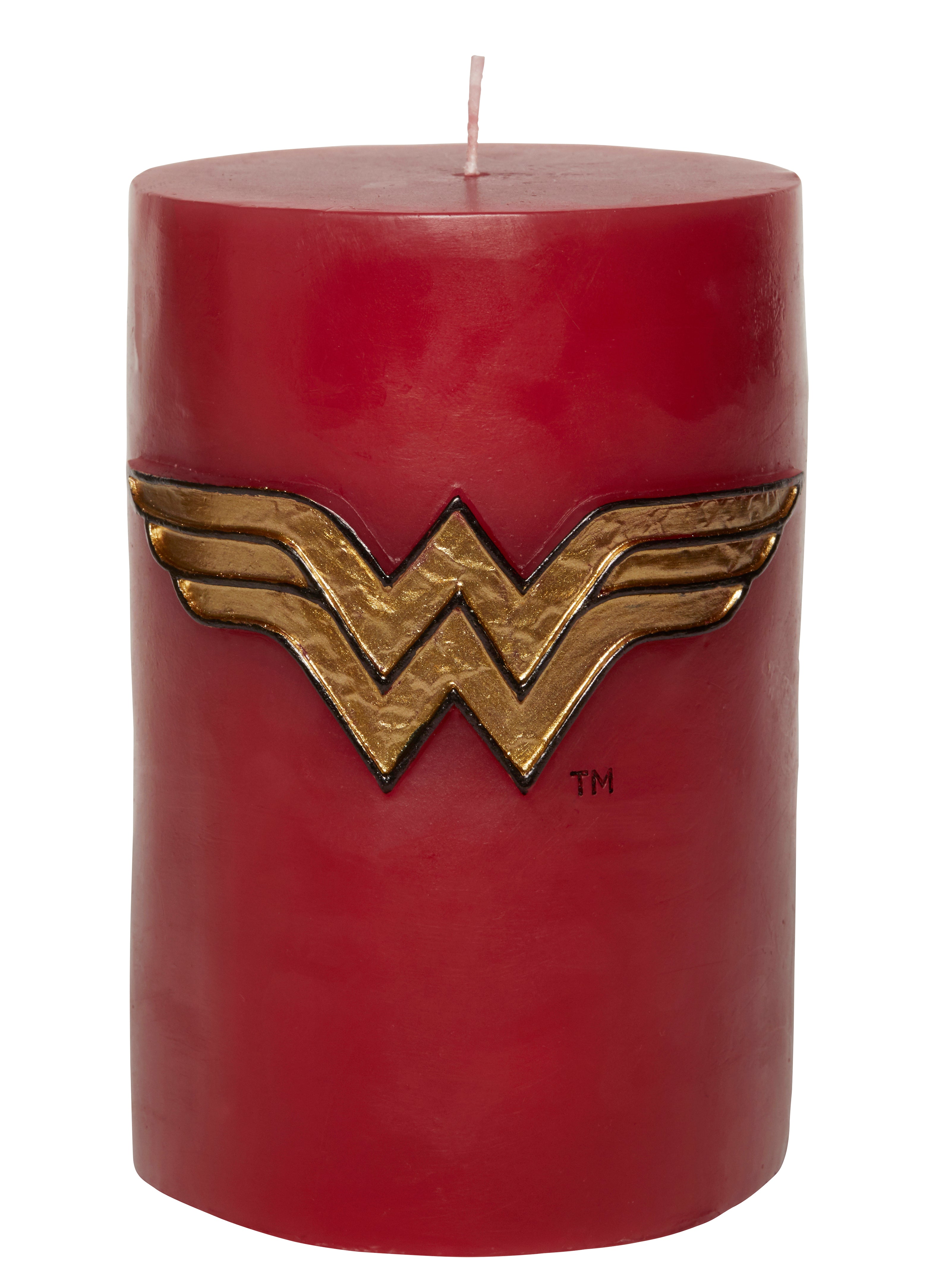 DC Comics Wonder Woman Sculpted Insignia Scented Candle - Superhero Home Decor & Gift for Fans, Perfect for Bedroom, Office, or Geeky Collectibles Display