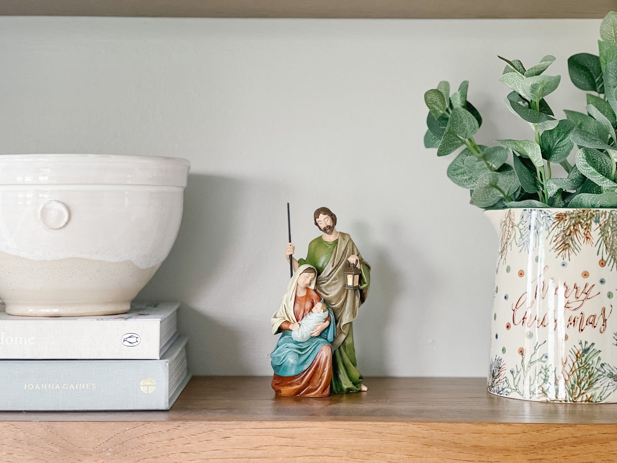 Holy Family Statue - Religious Home Decor, Catholic Gifts for Christmas, Baptism & Weddings - Perfect for Church Altar, Living Room & Garden Display
