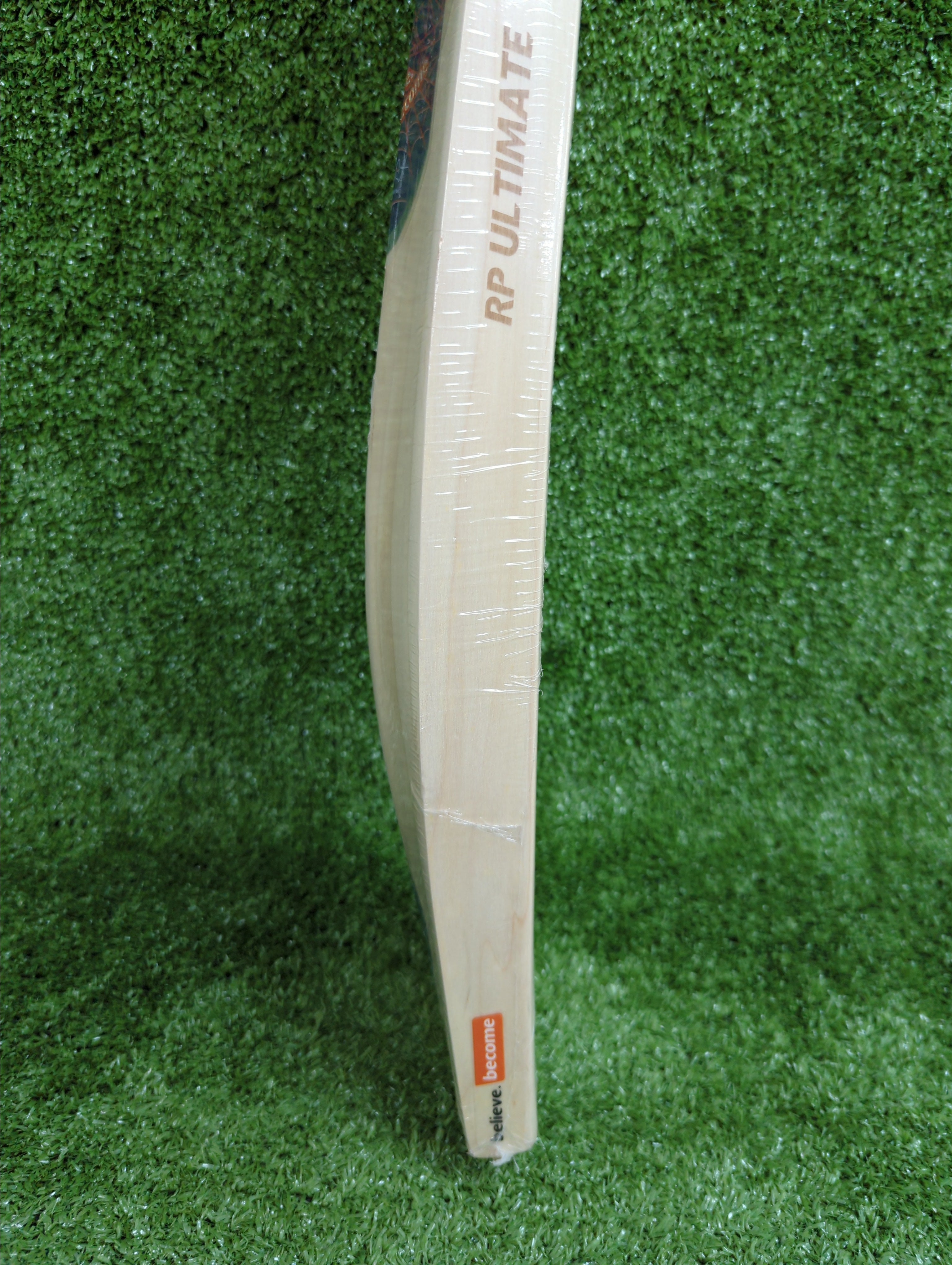Premium SG RP Ultimate English Willow Cricket Bat - High Performance for Professional & Amateur Players - Perfect for Matches, Training & Practice Sessions