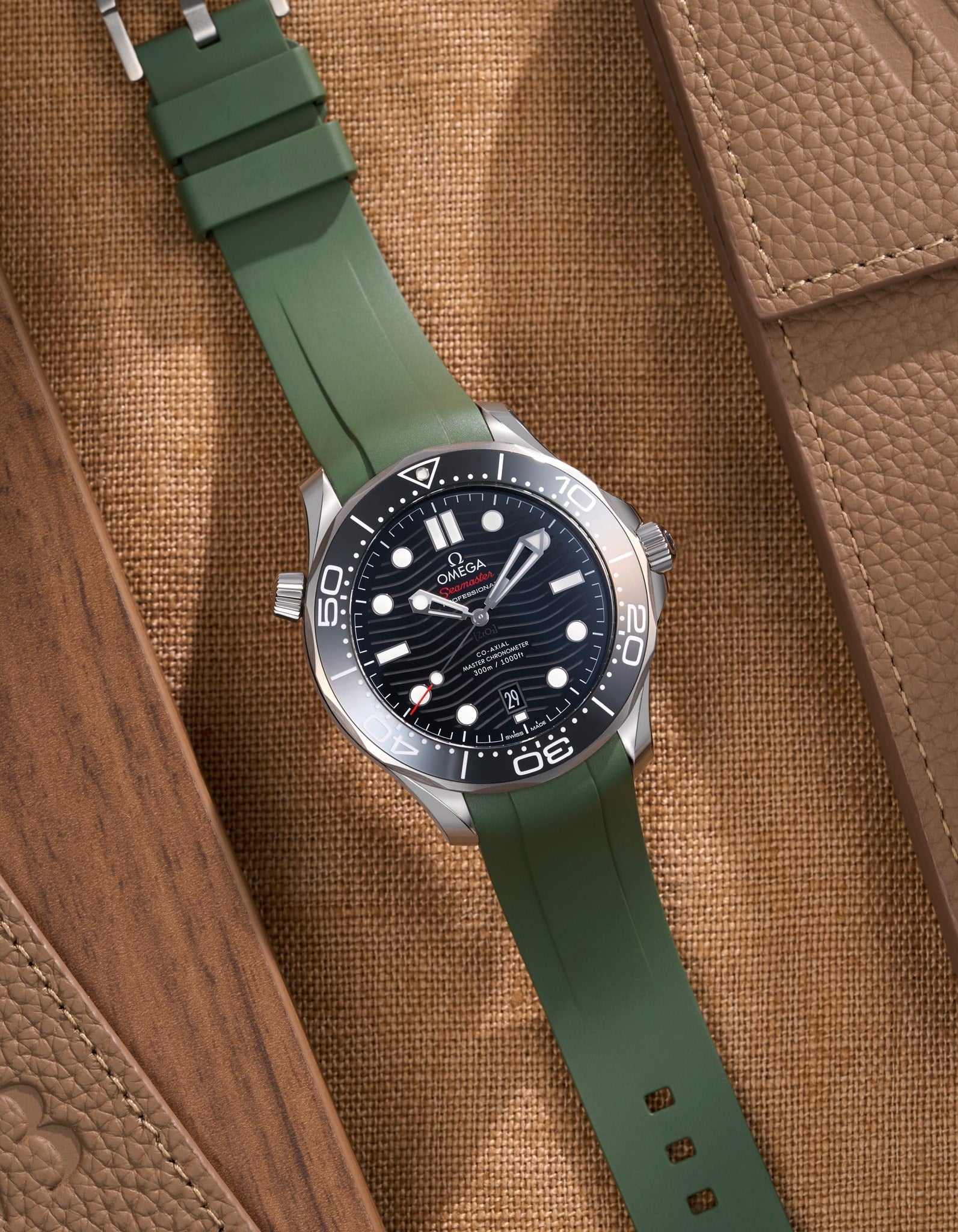 Omega Seamaster Diver 300 42mm Black Rubber Replacement Strap | Durable Waterproof Watch Band for Swimming, Diving & Everyday Wear