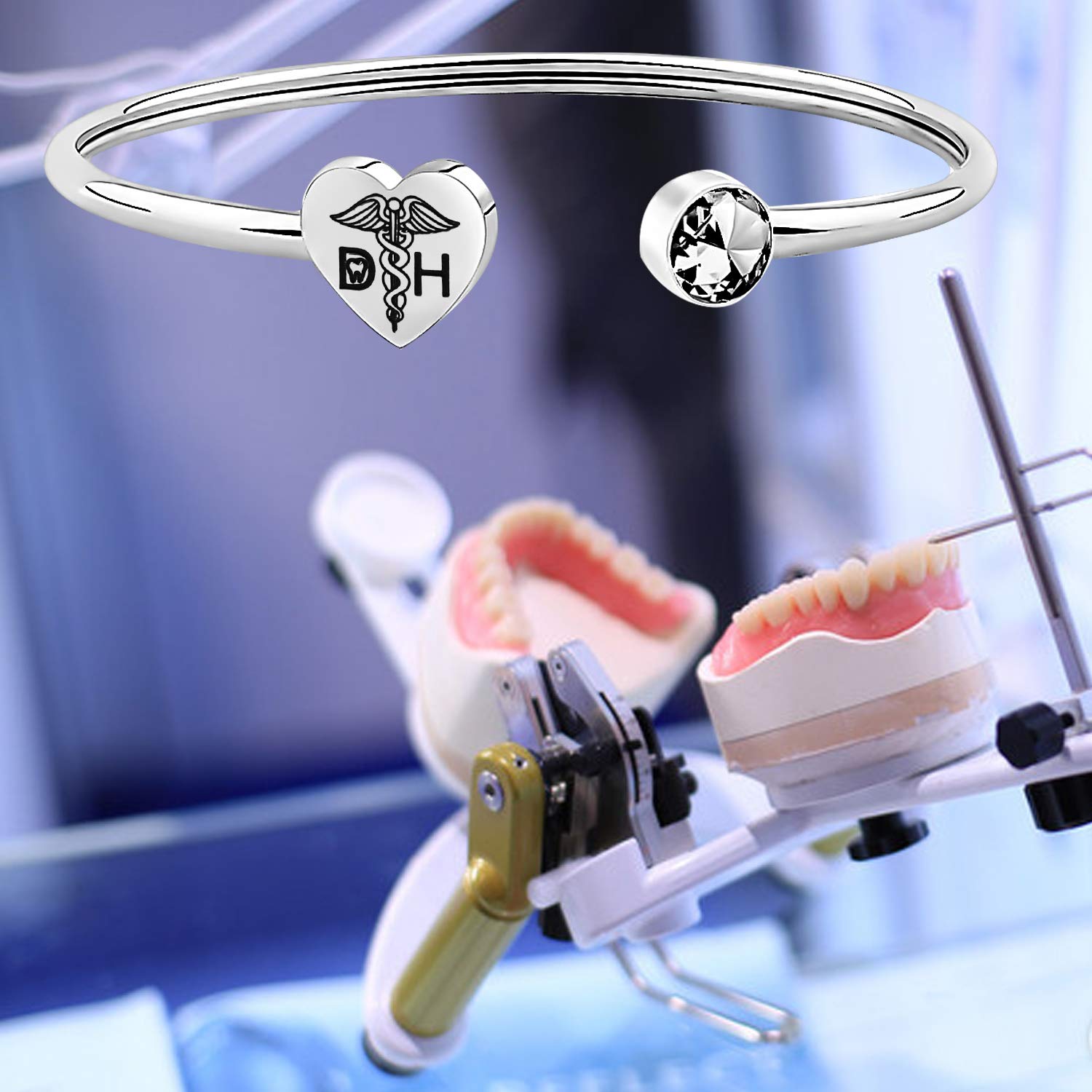 FUSTMW Dental Hygienist Bracelet - Elegant Dentist Jewelry Gift for Graduation & Appreciation - Medical Caduceus Charm Bracelet for Dental Professionals | Perfect for Clinics, Graduation Ceremonies & Daily Wear