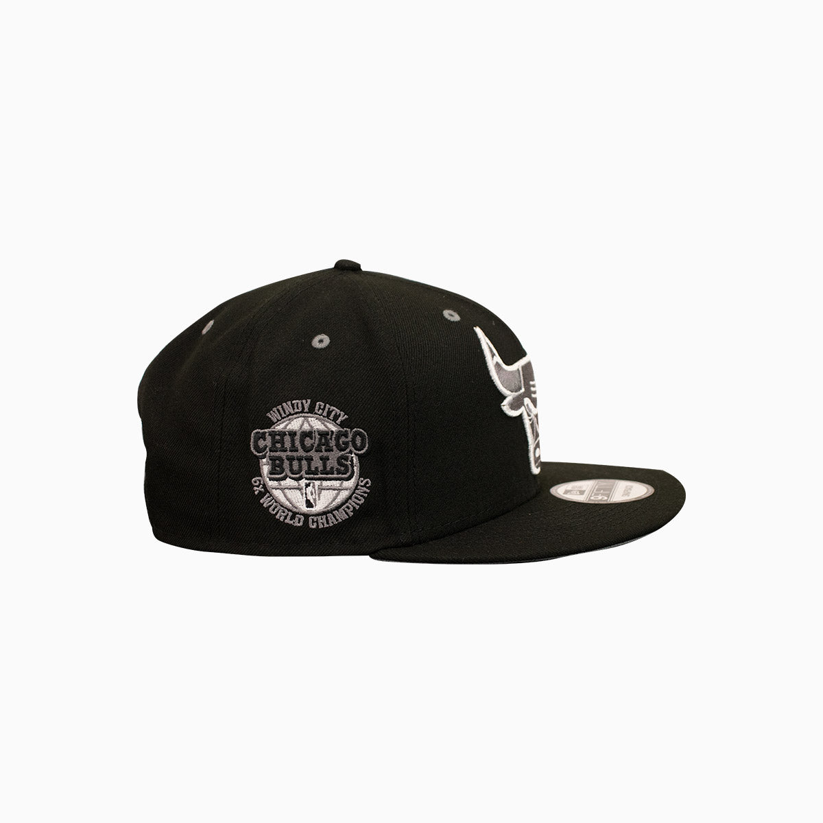 Chicago Bulls 6X World Champions NBA 9Fifty Snapback Hat - Official NBA Licensed Adjustable Cap for Men and Women - Perfect for Basketball Games, Streetwear Fashion, and Sports Fan Collections